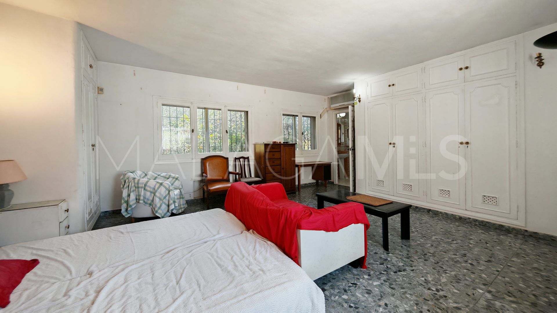 Villa for sale in Marbella City