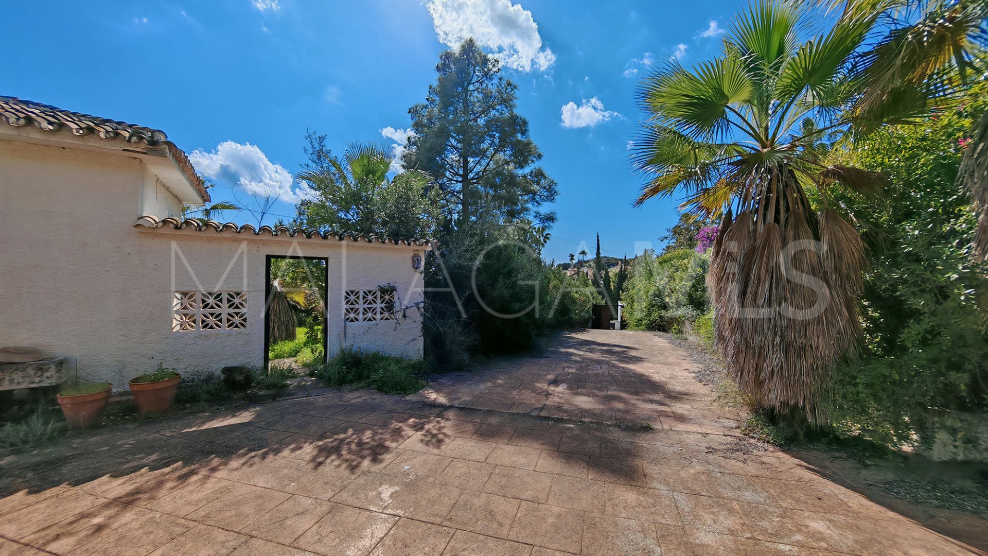 Villa for sale in Marbella City