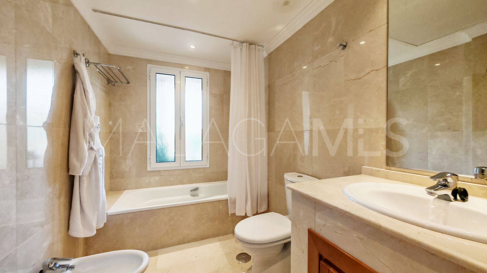 Wohnung for sale in Nueva Andalucia