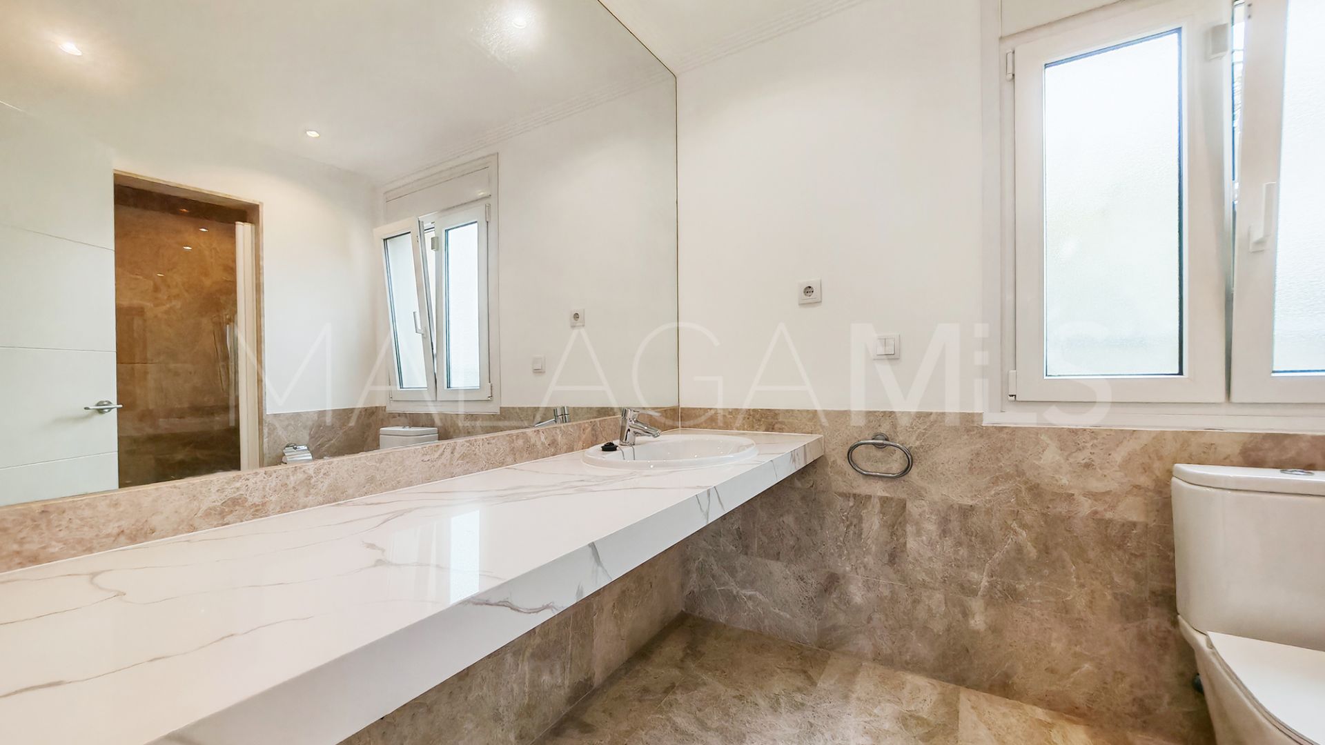 For sale Santa Clara villa with 4 bedrooms