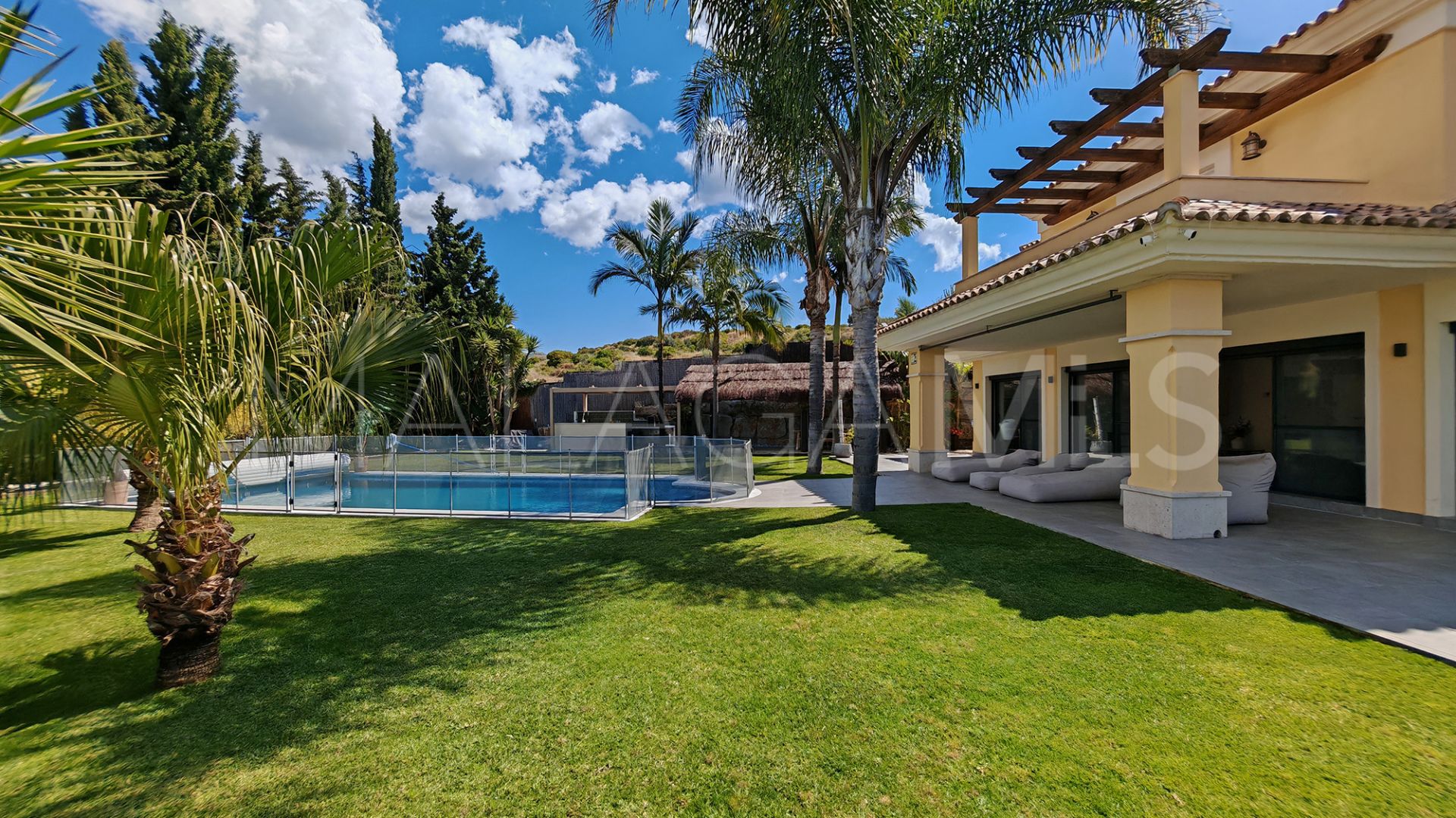 For sale Santa Clara villa with 4 bedrooms