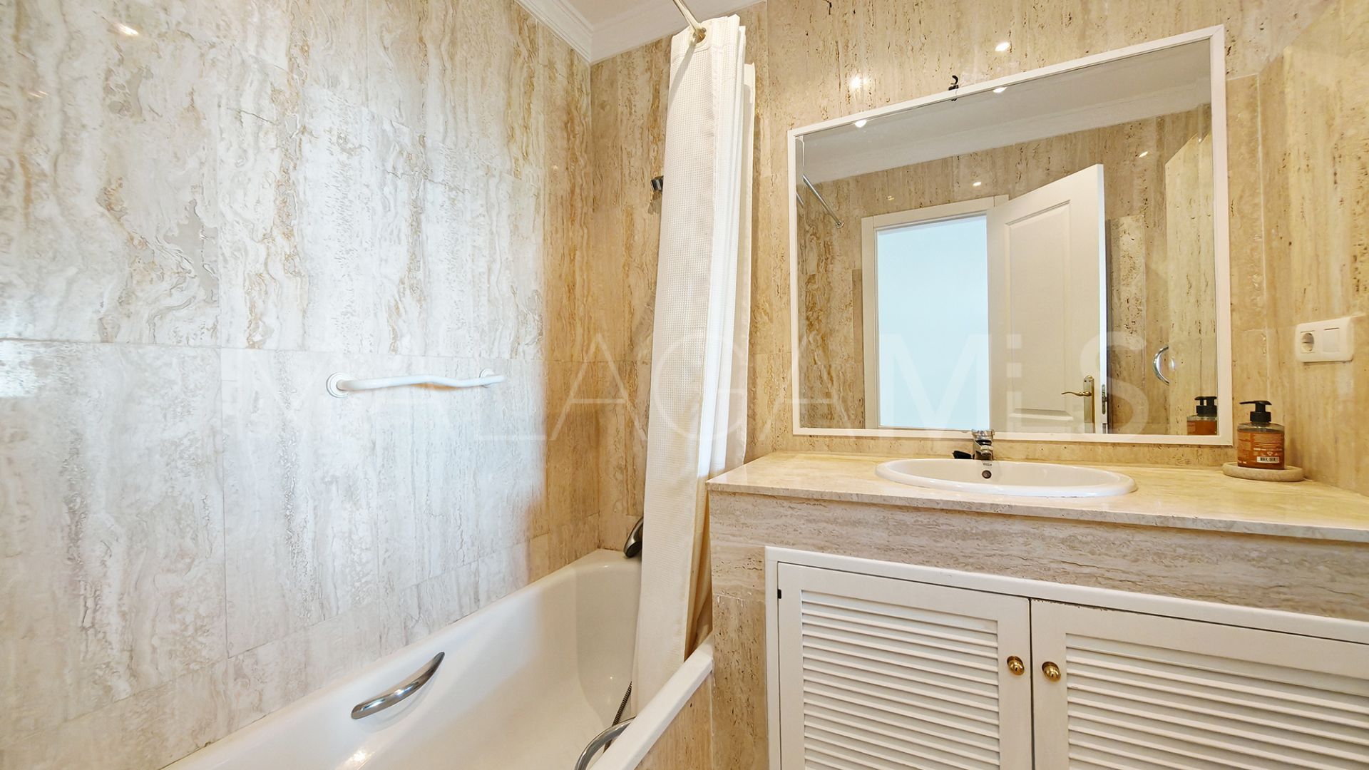 Appartement for sale in Elviria