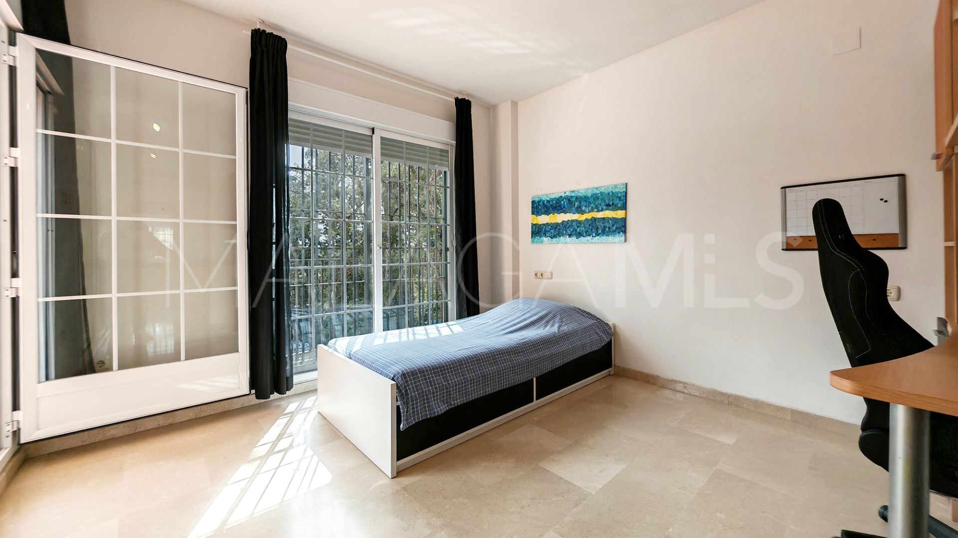 For sale 5 bedrooms house in Las Chapas