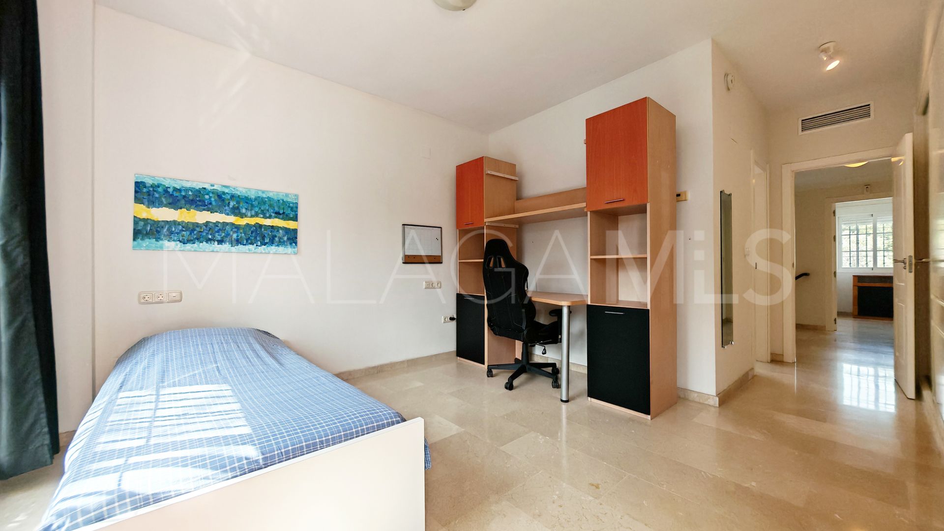 For sale 5 bedrooms house in Las Chapas