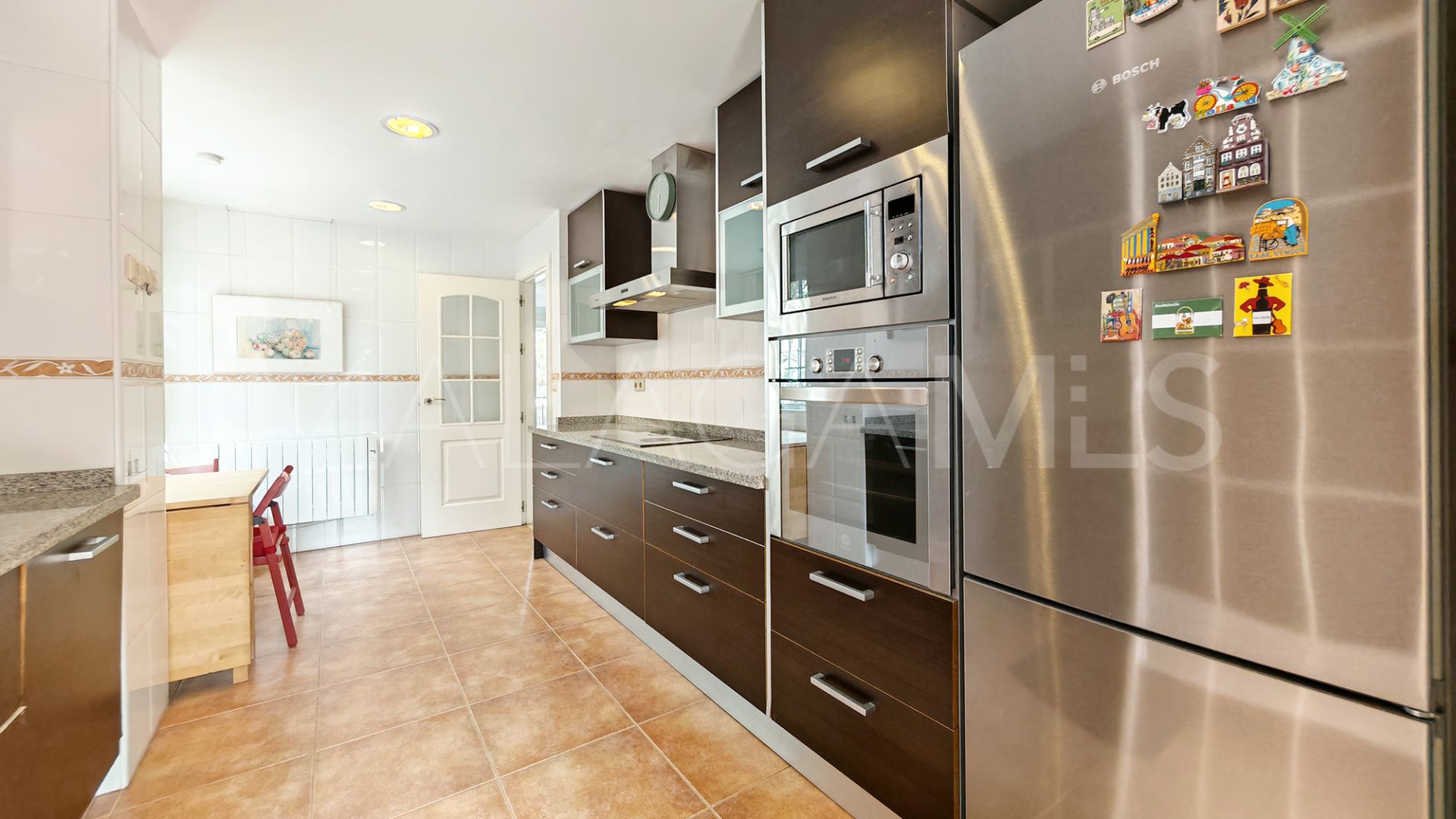 For sale 5 bedrooms house in Las Chapas