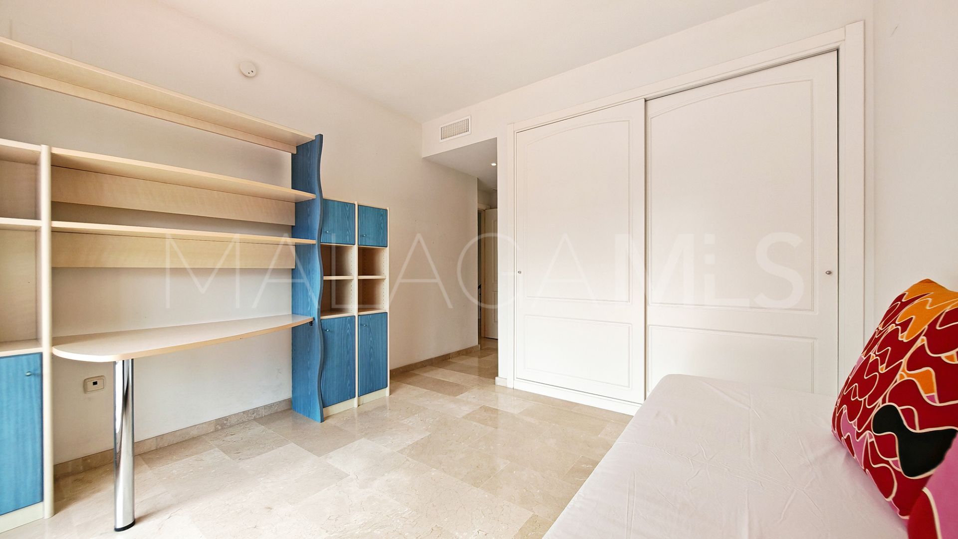 For sale 5 bedrooms house in Las Chapas