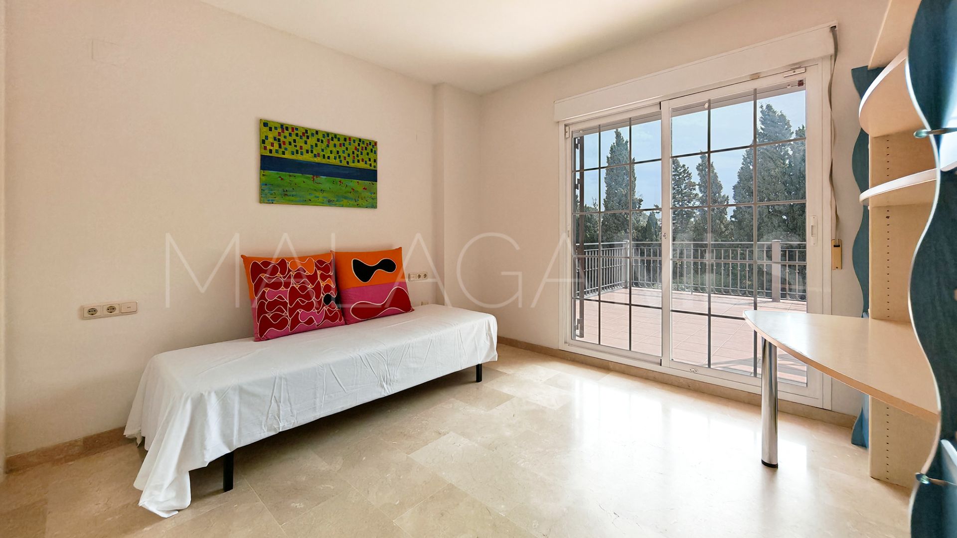 For sale 5 bedrooms house in Las Chapas