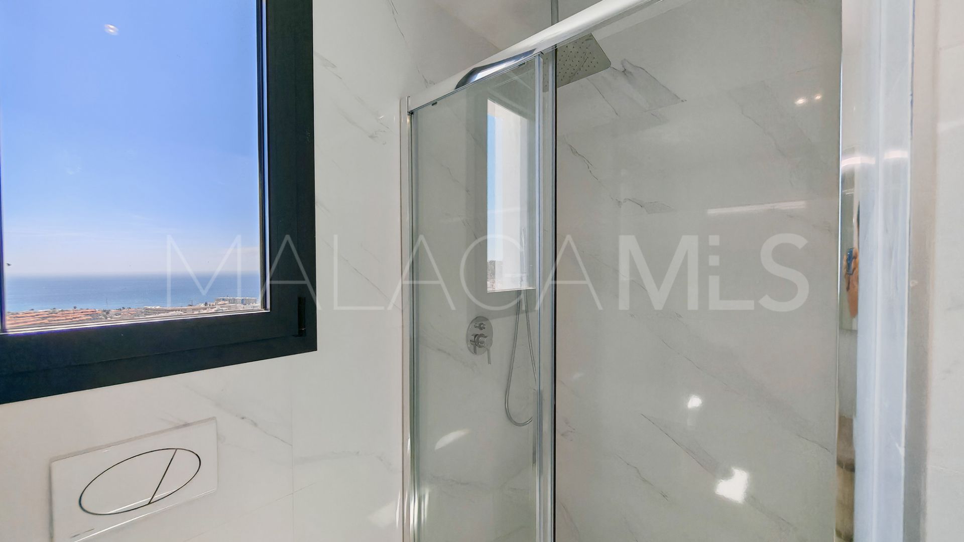 Apartamento a la venta in El Higueron with 3 bedrooms