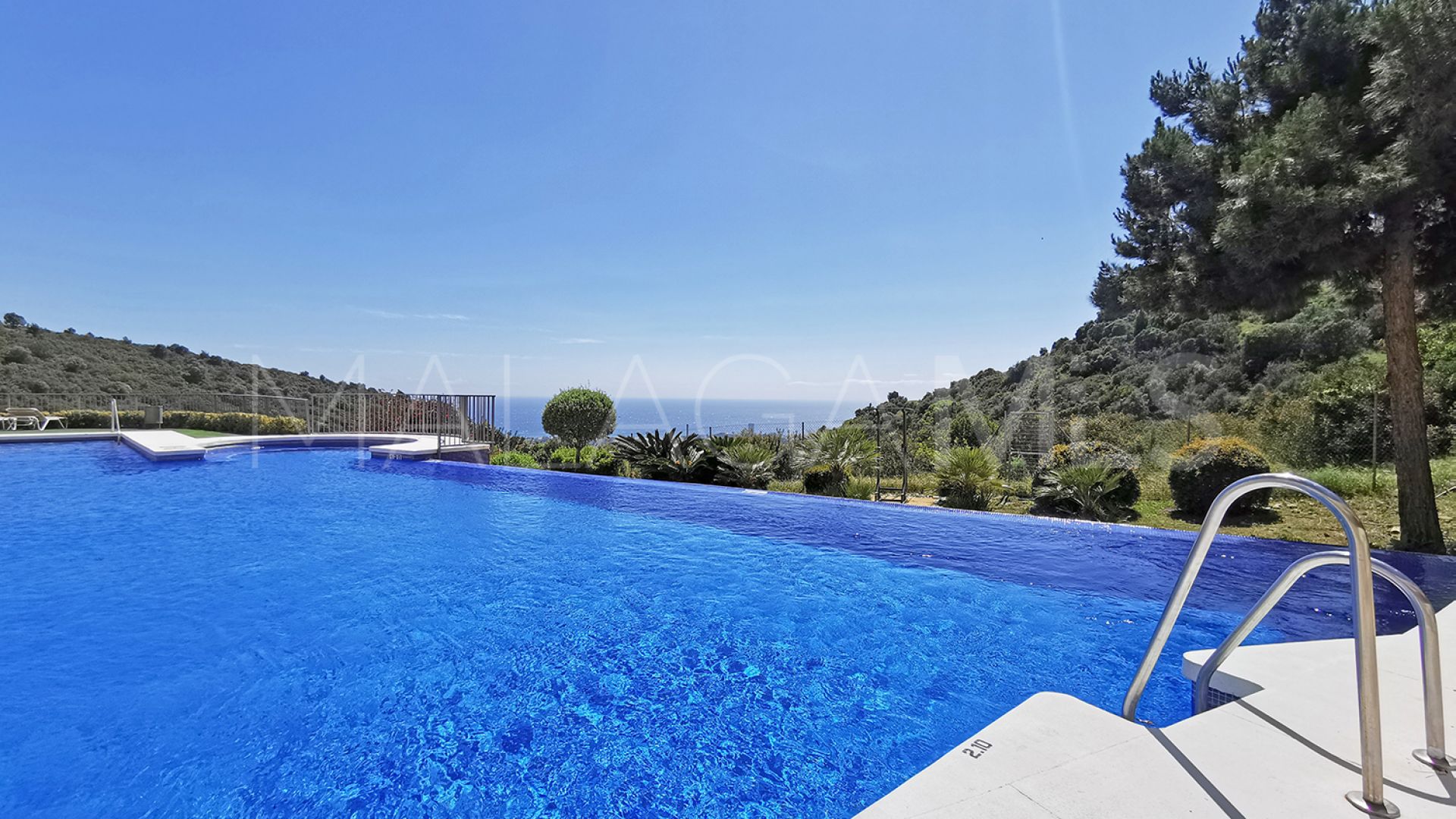 Los Altos de los Monteros penthouse for sale