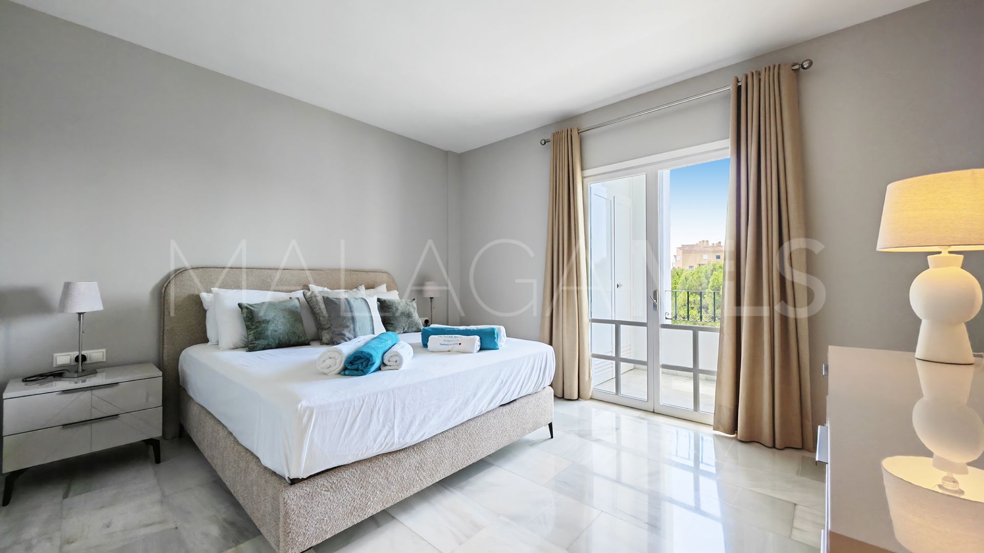 Puerto de Cabopino, apartamento with 2 bedrooms for sale