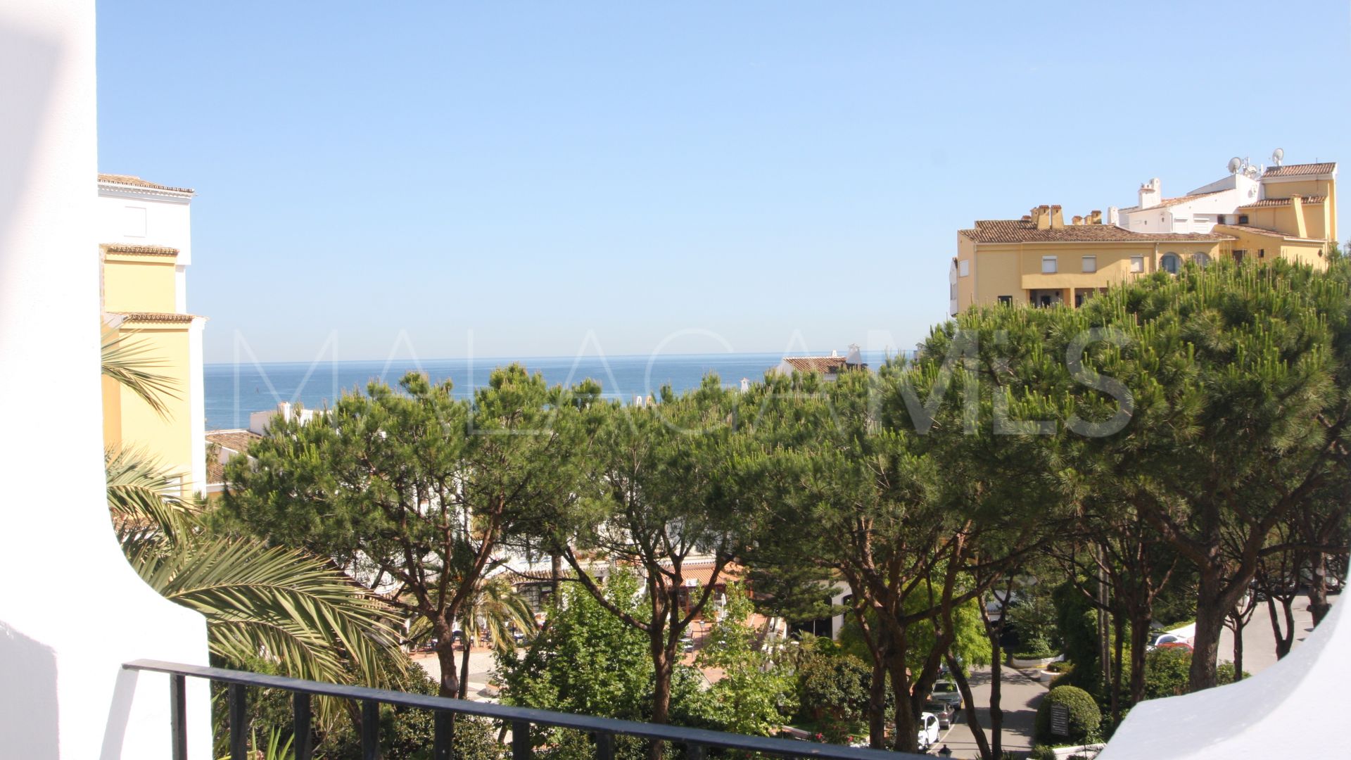 Puerto de Cabopino, apartamento with 2 bedrooms for sale