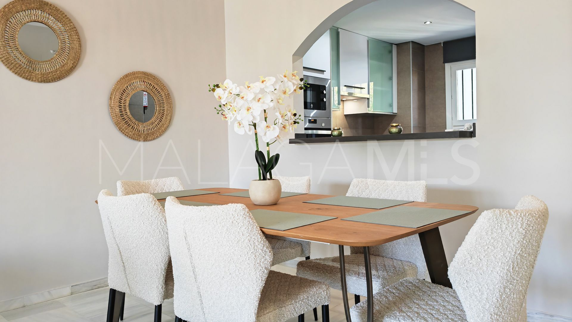 Puerto de Cabopino, apartamento with 2 bedrooms for sale