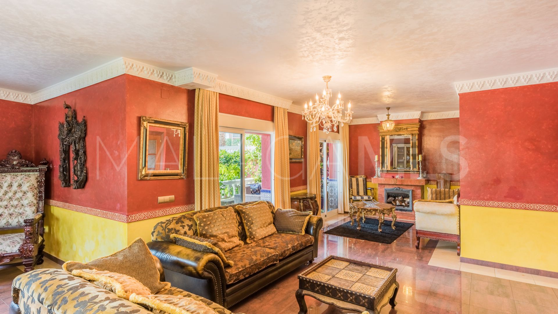 Villa jumelée for sale in Benalmadena Costa