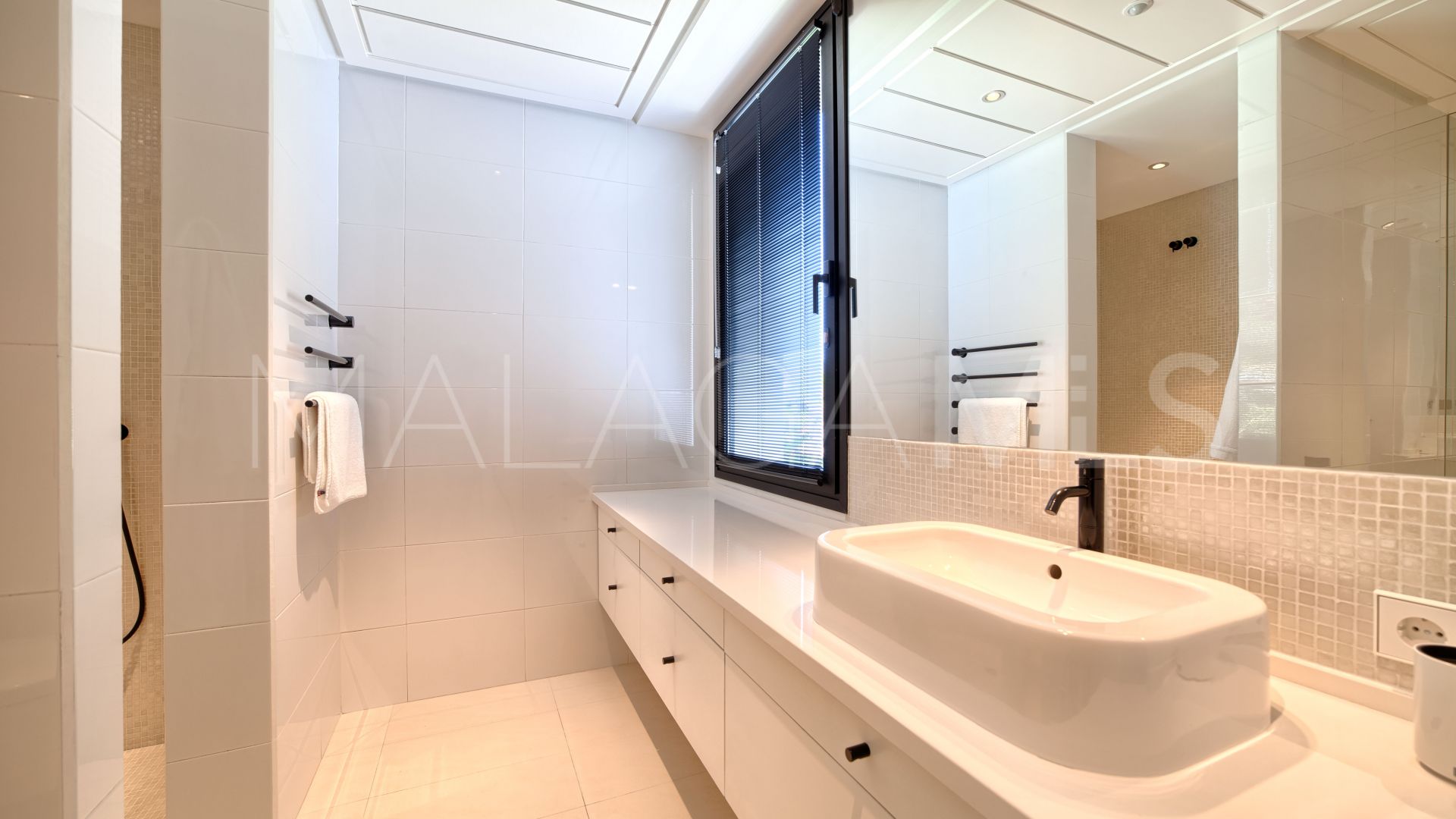Villa for sale in Los Flamingos Golf