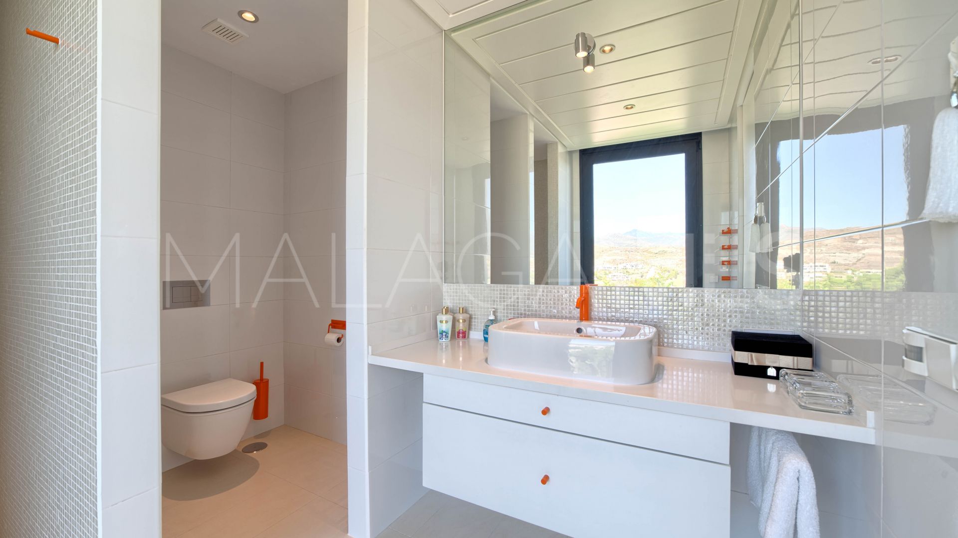 Villa for sale in Los Flamingos Golf