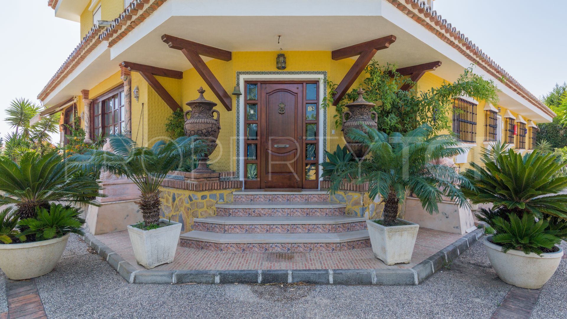 El Padron villa for sale