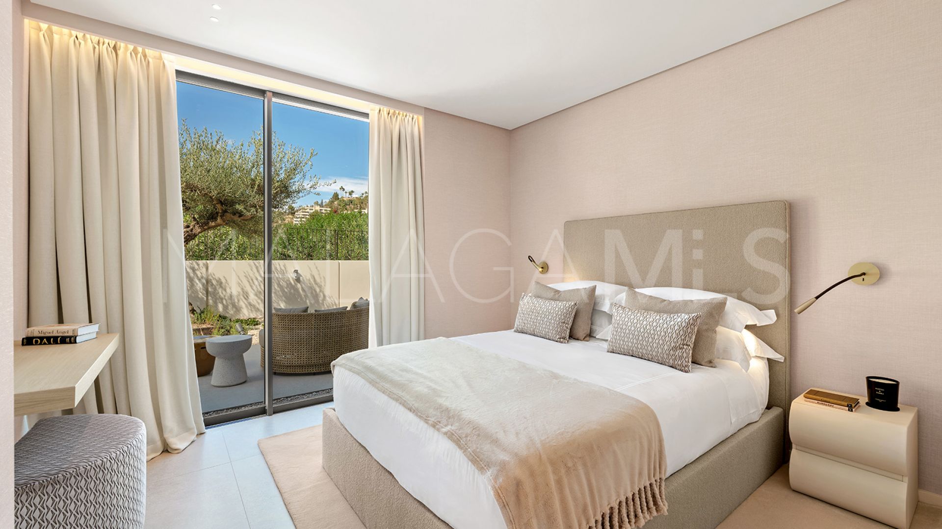 Villa a la venta with 4 bedrooms in Nueva Andalucia