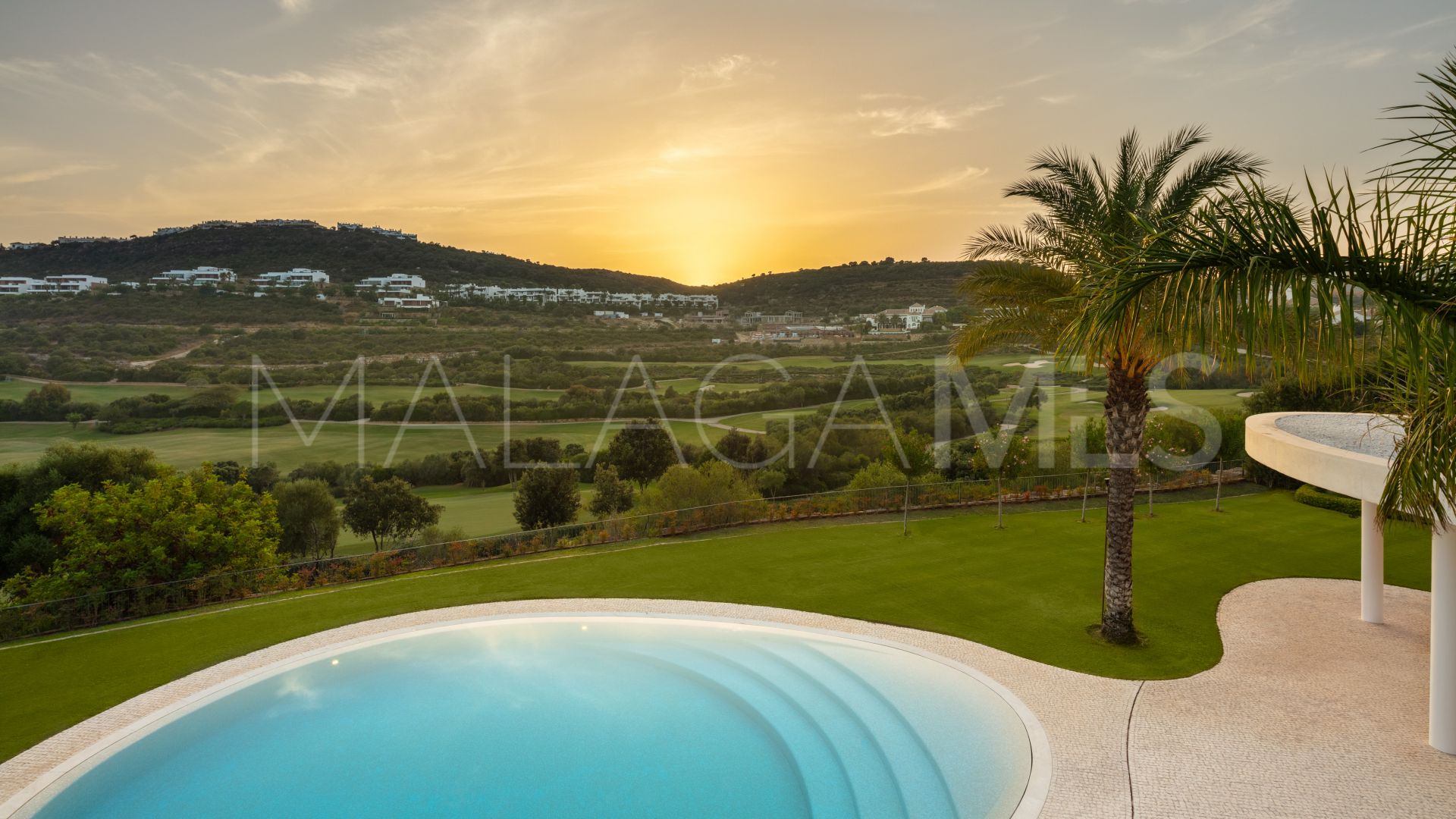 Villa for sale in Finca Cortesin