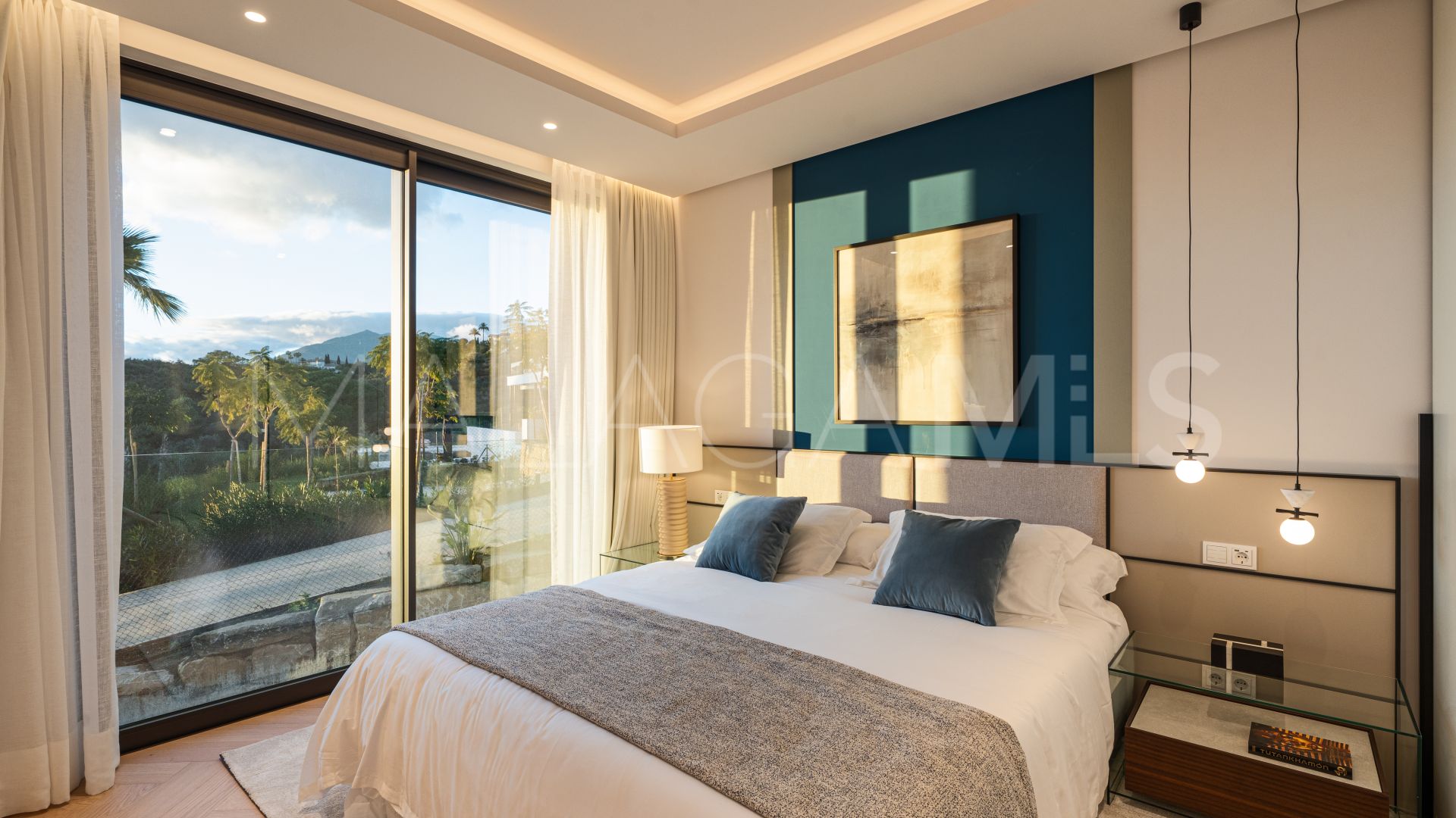 Villa for sale in Marbella Hill Club with 5 bedrooms