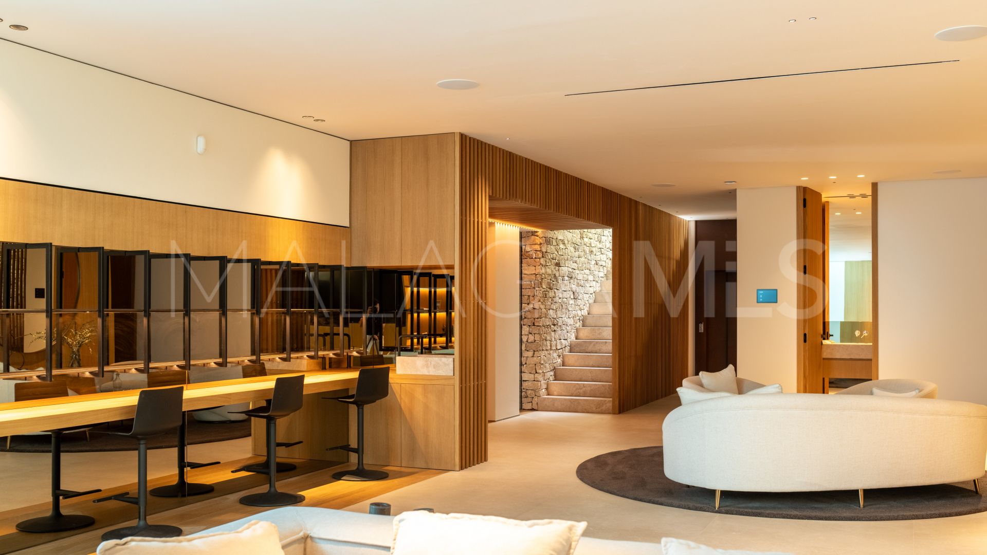 Villa for sale in Nueva Andalucia