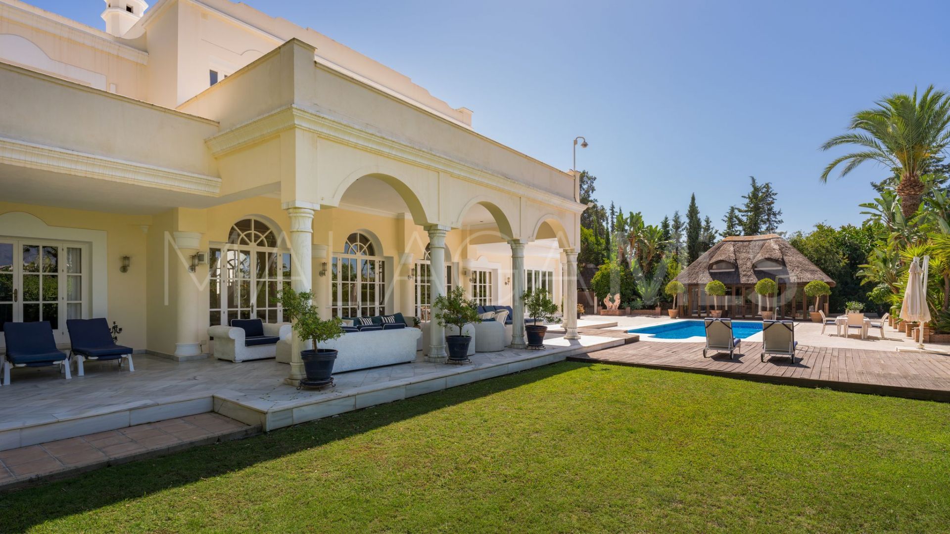 5 bedrooms villa for sale in Paraiso Medio
