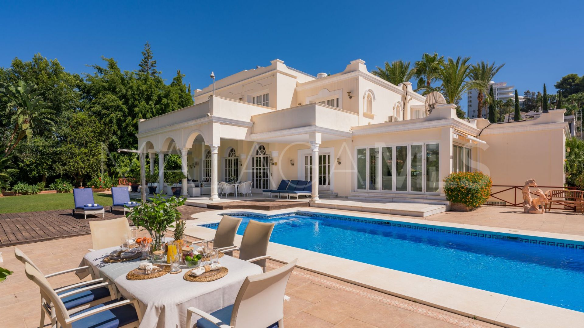 Villa for sale in Paraiso Medio