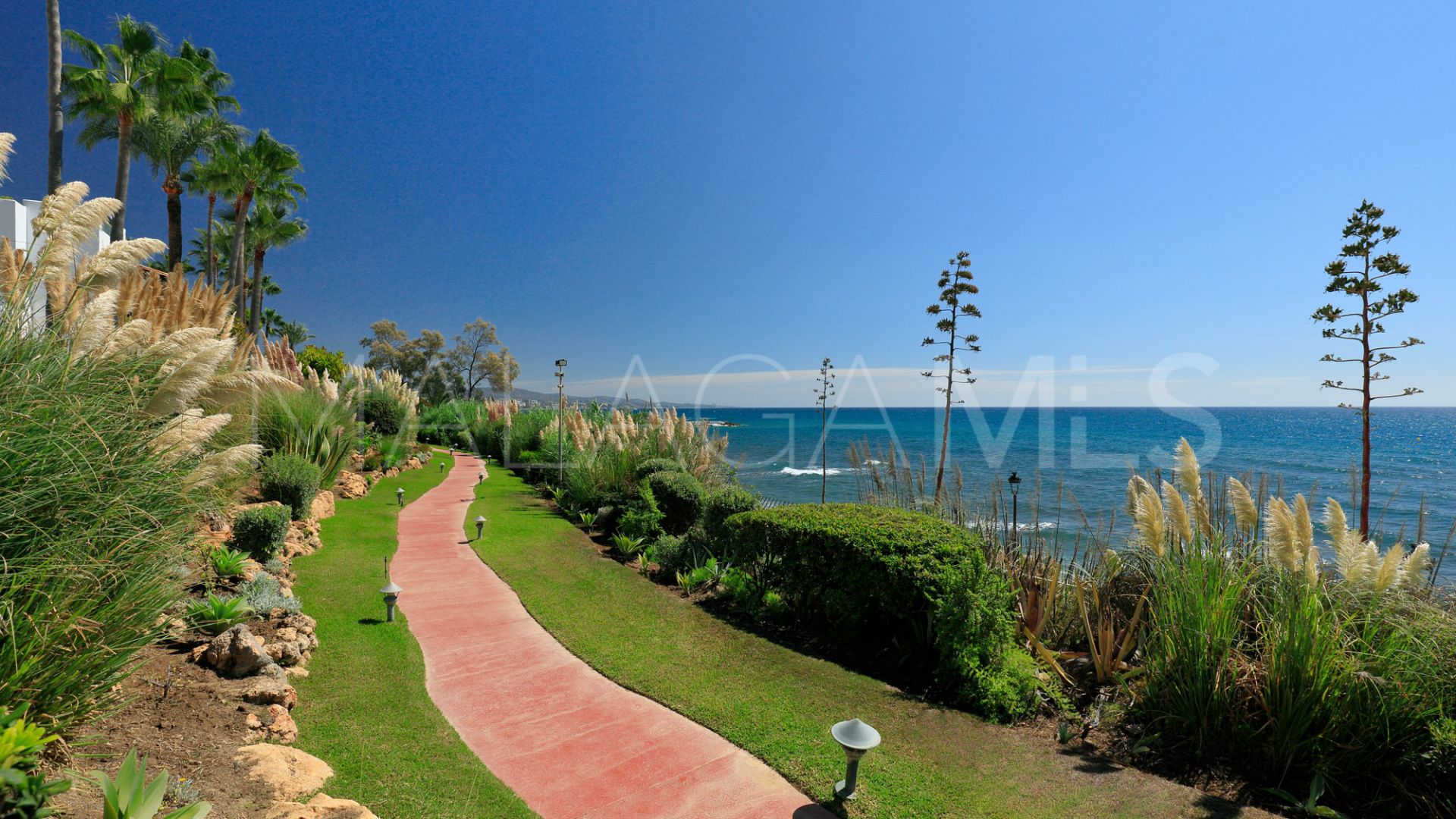 Marina de Puente Romano, apartamento for sale with 3 bedrooms