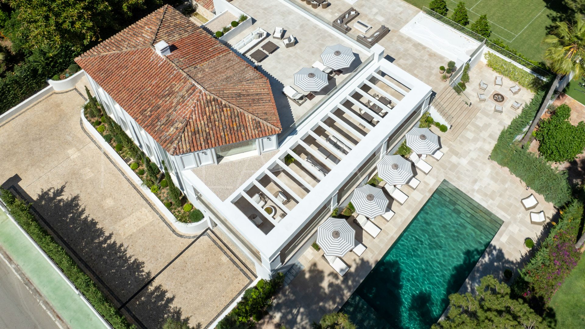 For sale 6 bedrooms villa in Rocio de Nagüeles