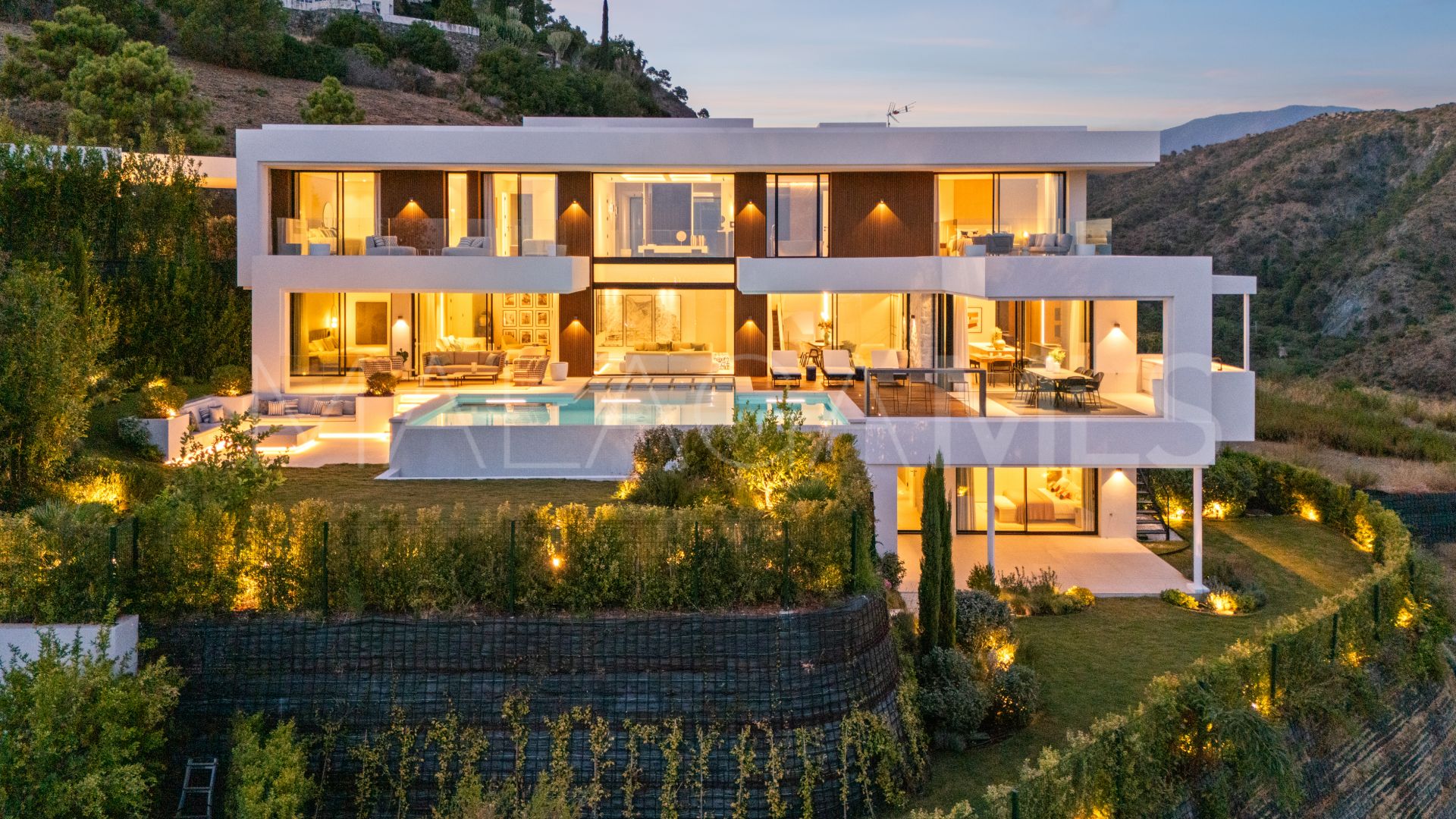 6 bedrooms villa for sale in Lomas de La Quinta