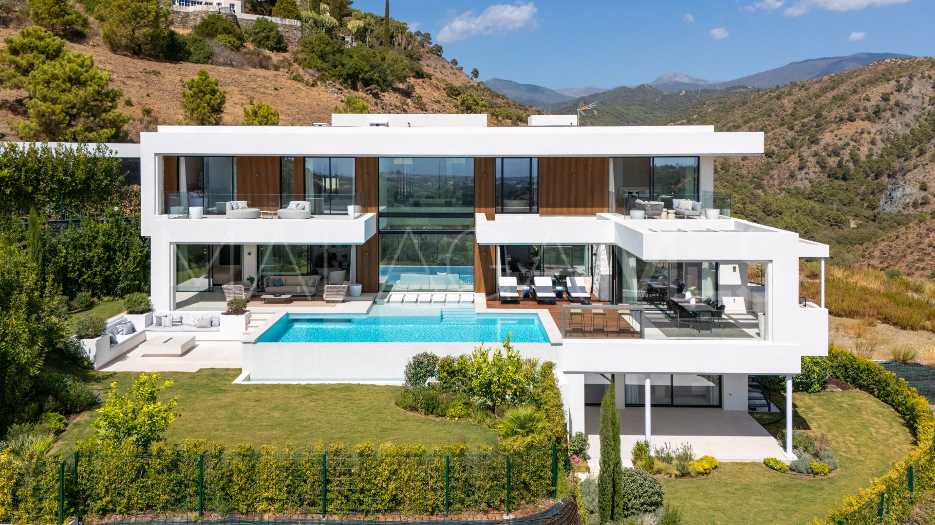 6 bedrooms villa for sale in Lomas de La Quinta