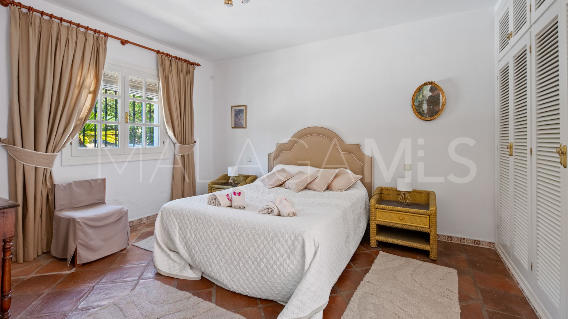 Villa for sale in Benahavis