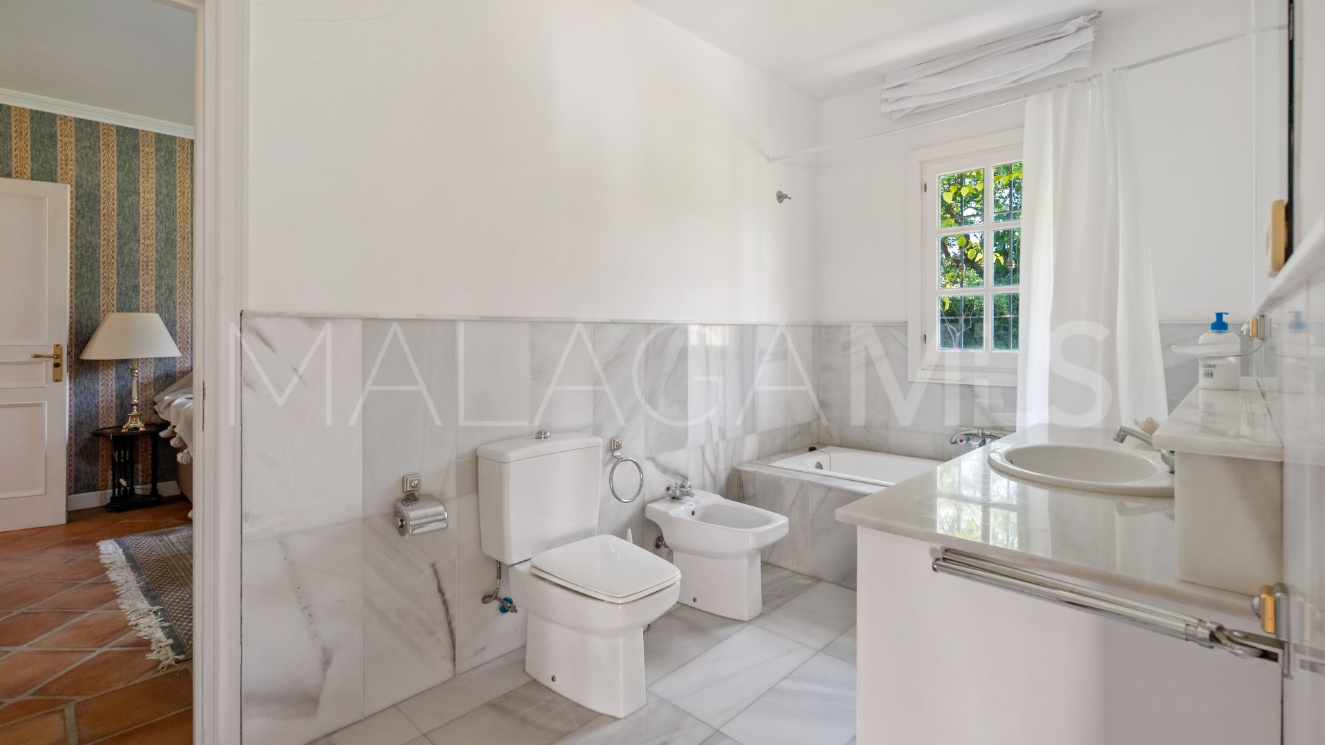 Villa for sale in Benahavis