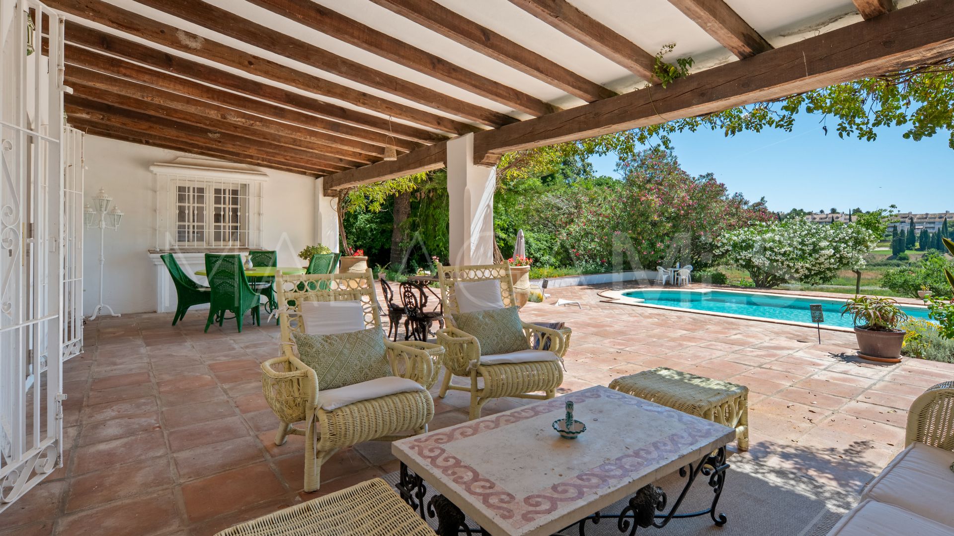 Villa for sale in Benahavis