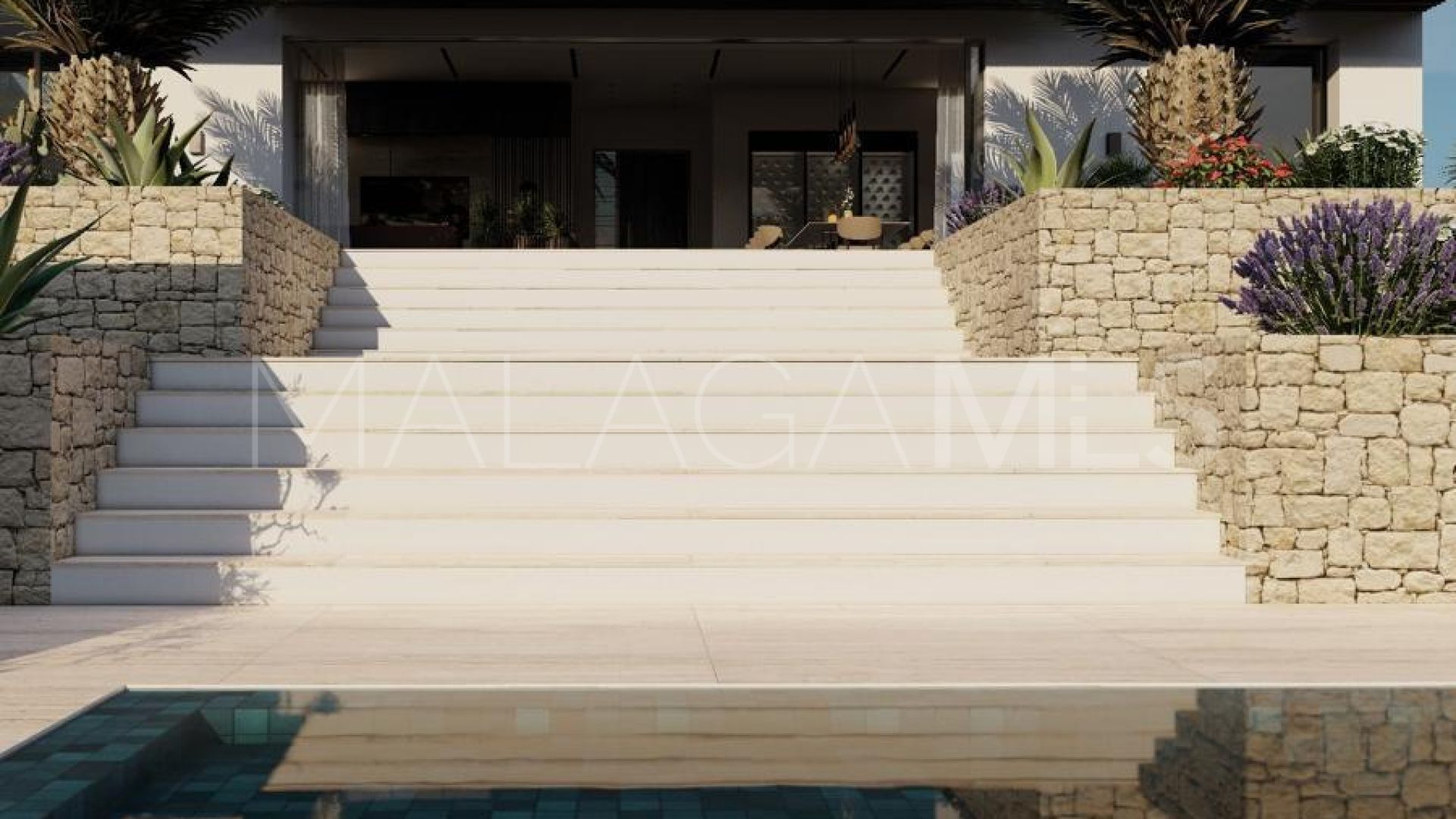 Plot for sale in Estepona East
