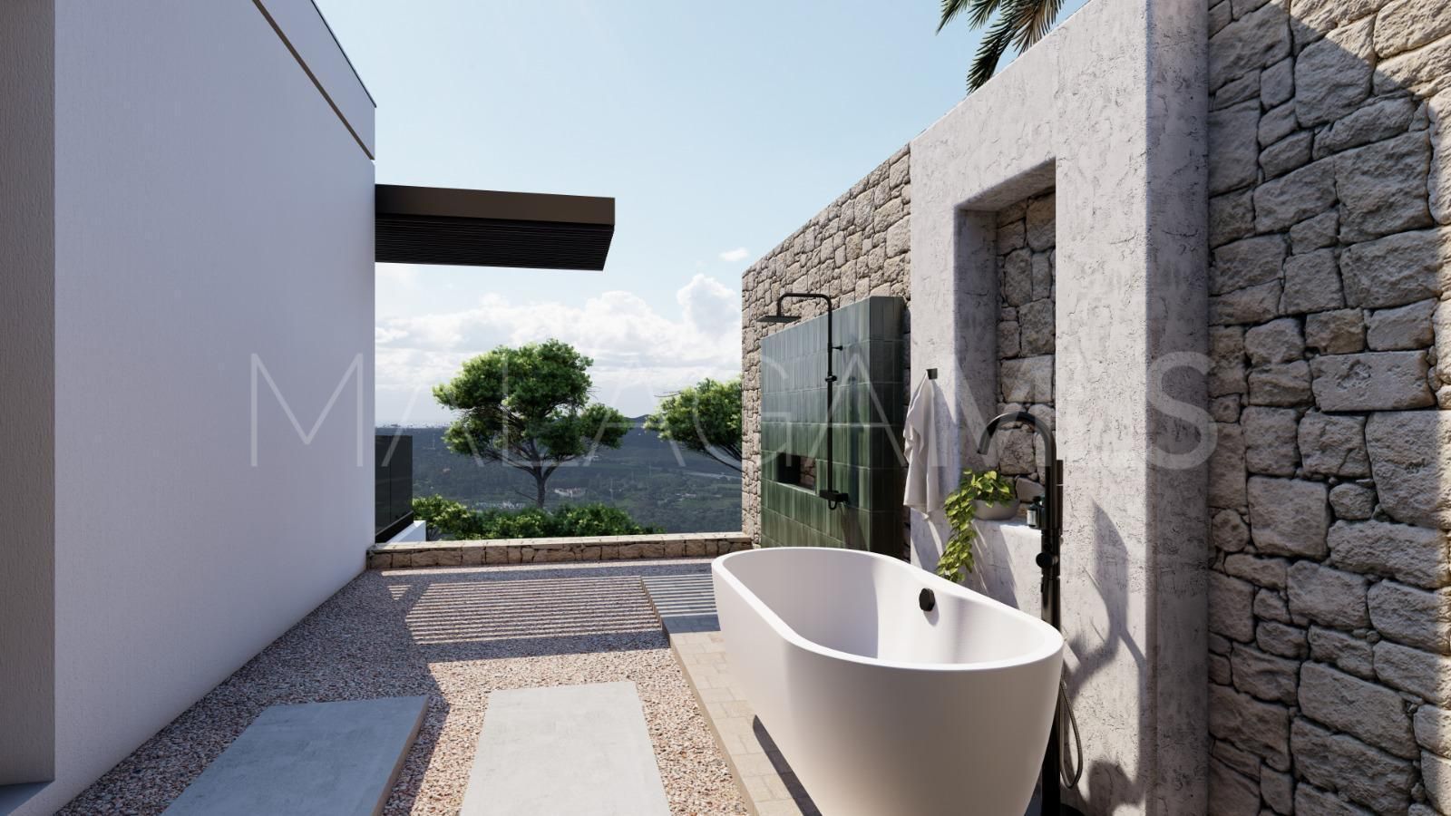 Plot for sale in Estepona East