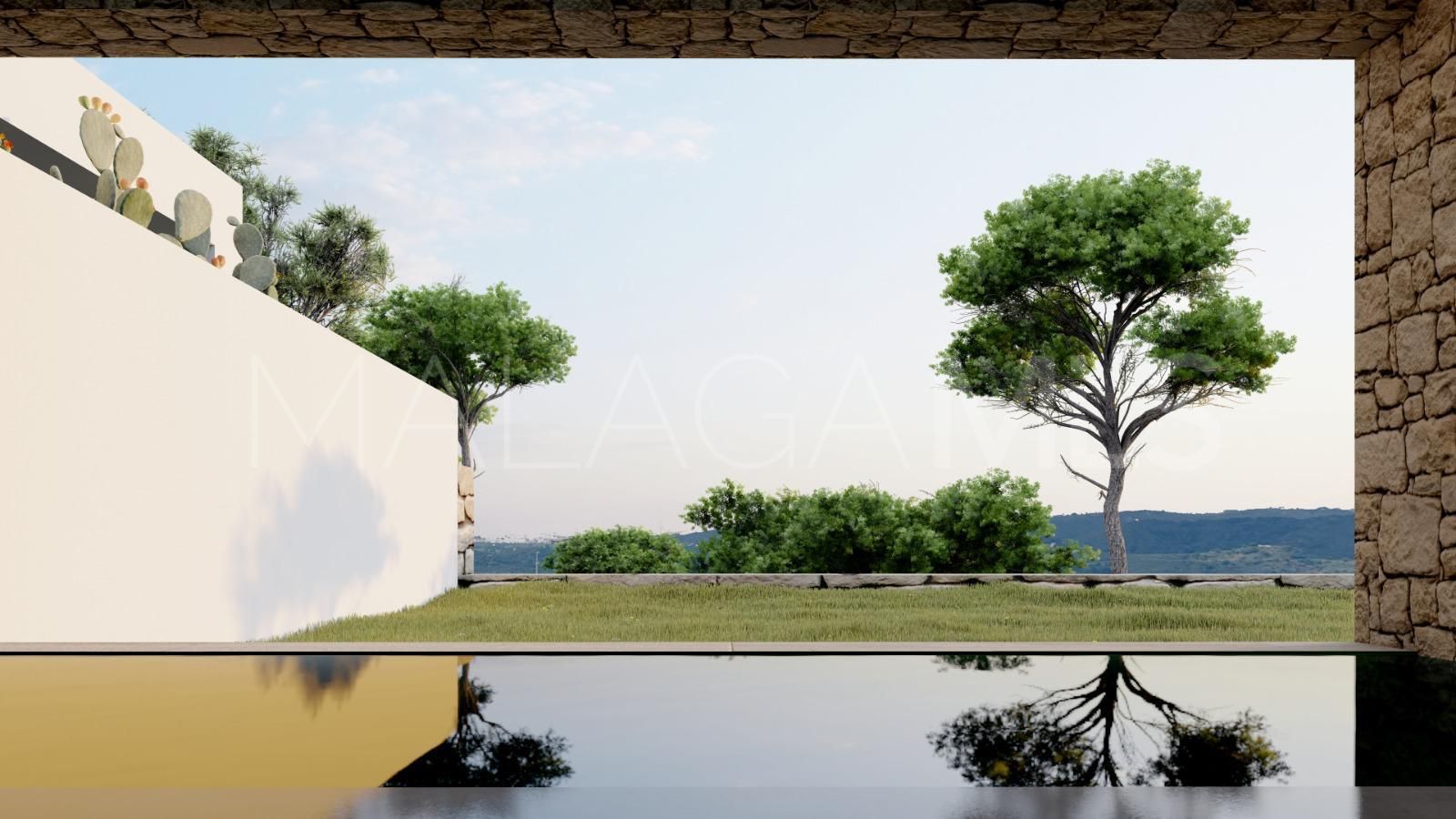 Plot for sale in Estepona East