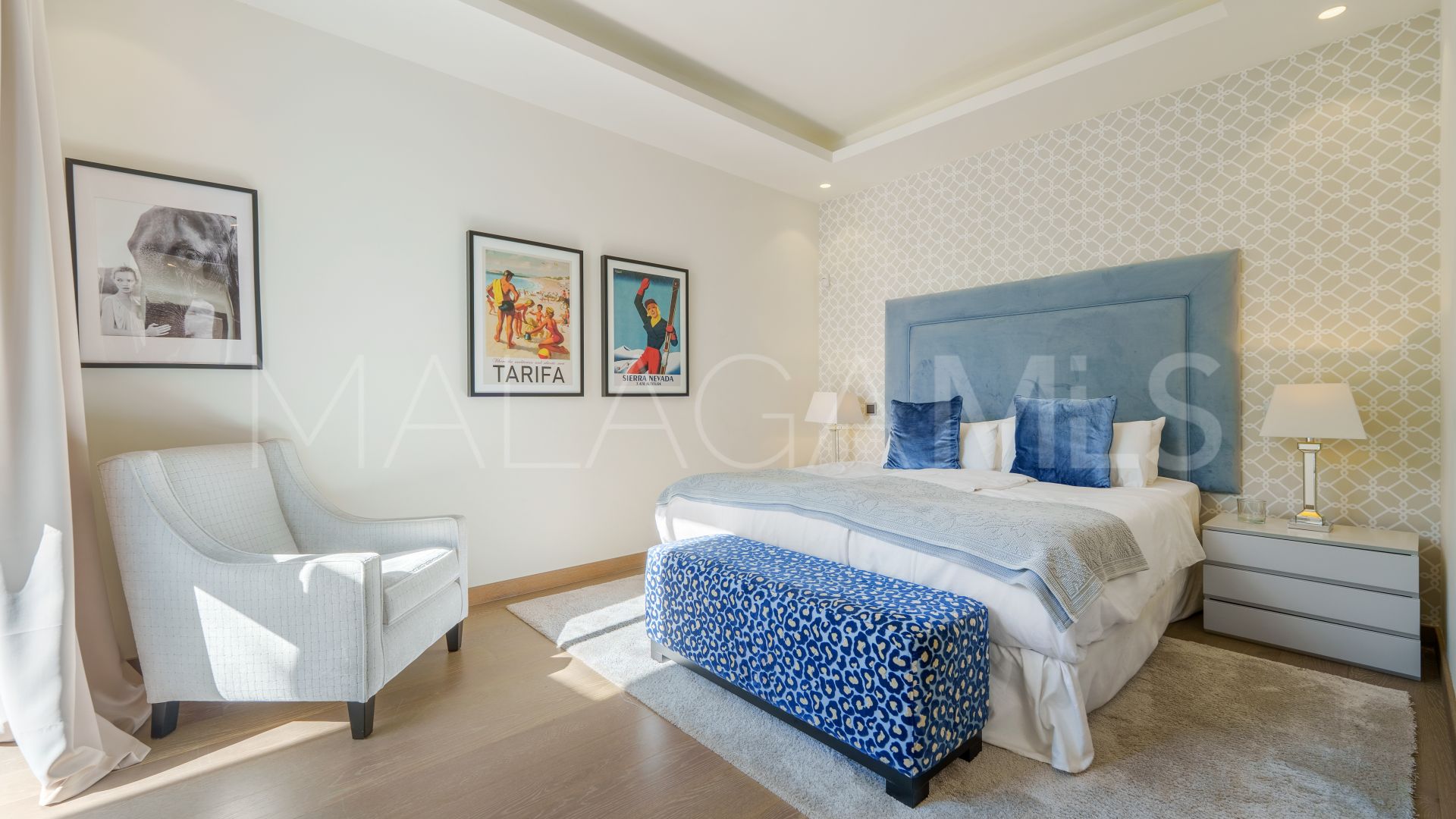 Villa for sale in Nueva Andalucia