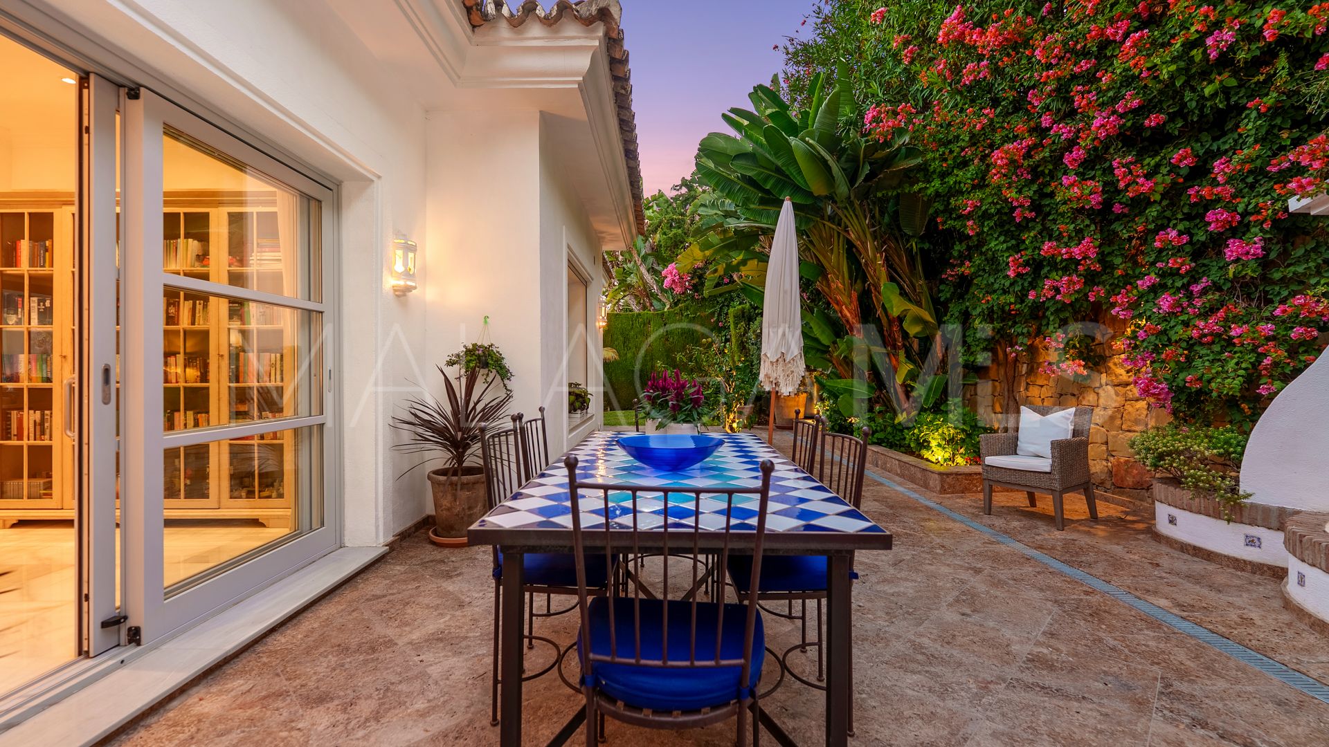 Villa for sale in Sierra Blanca