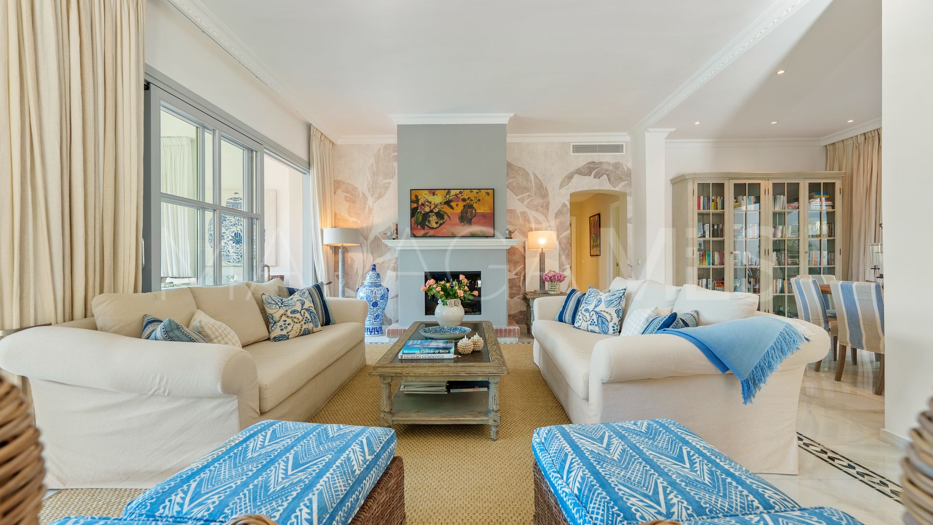 Villa for sale in Sierra Blanca