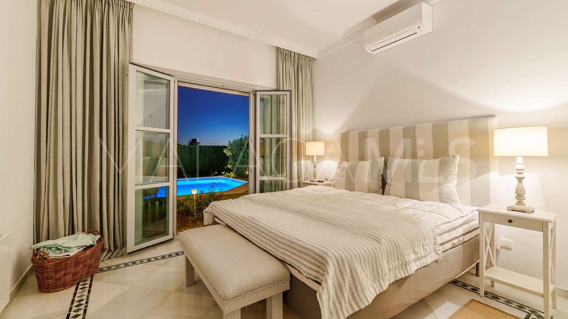 Villa for sale in Sierra Blanca