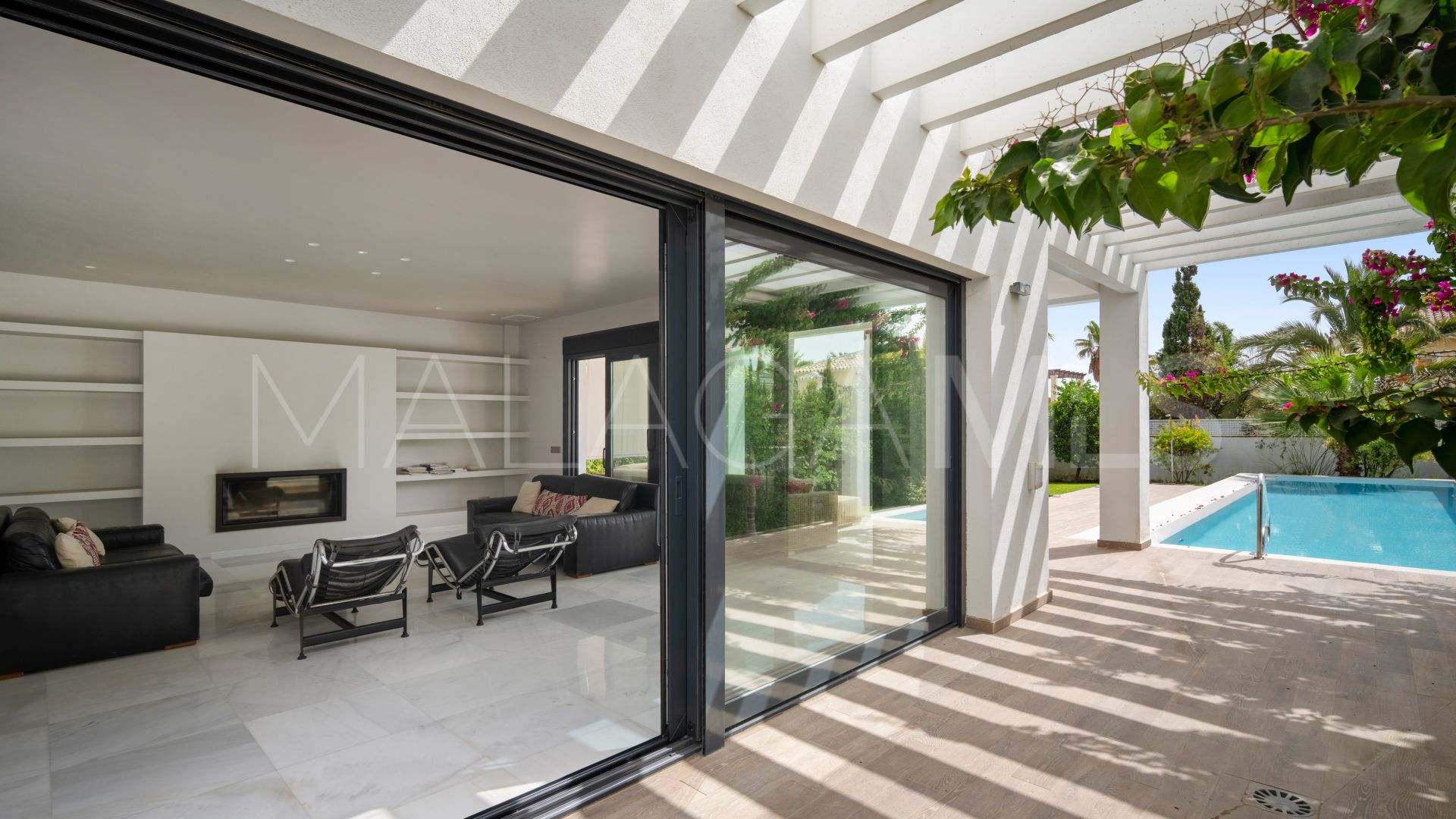 Villa de 5 bedrooms for sale in Marbesa