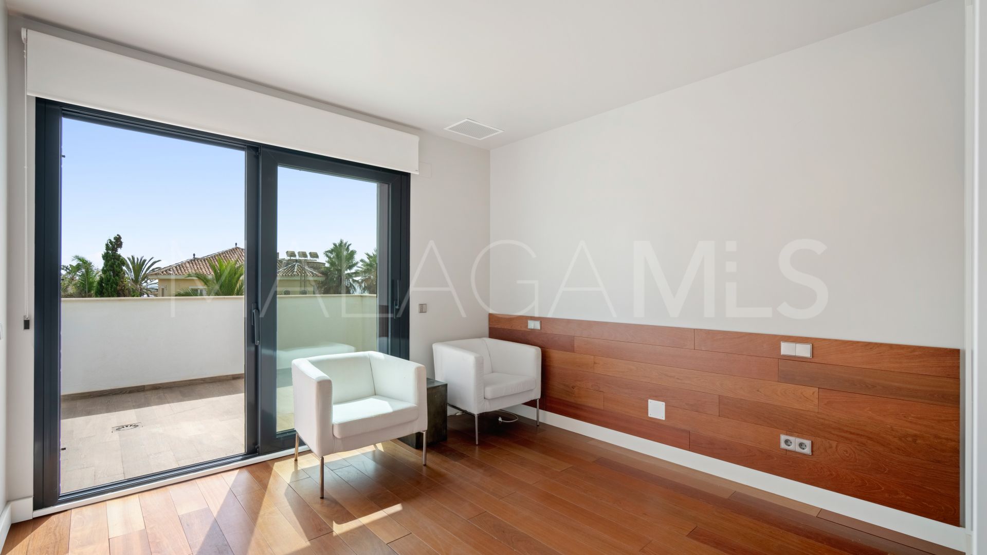 Villa de 5 bedrooms for sale in Marbesa