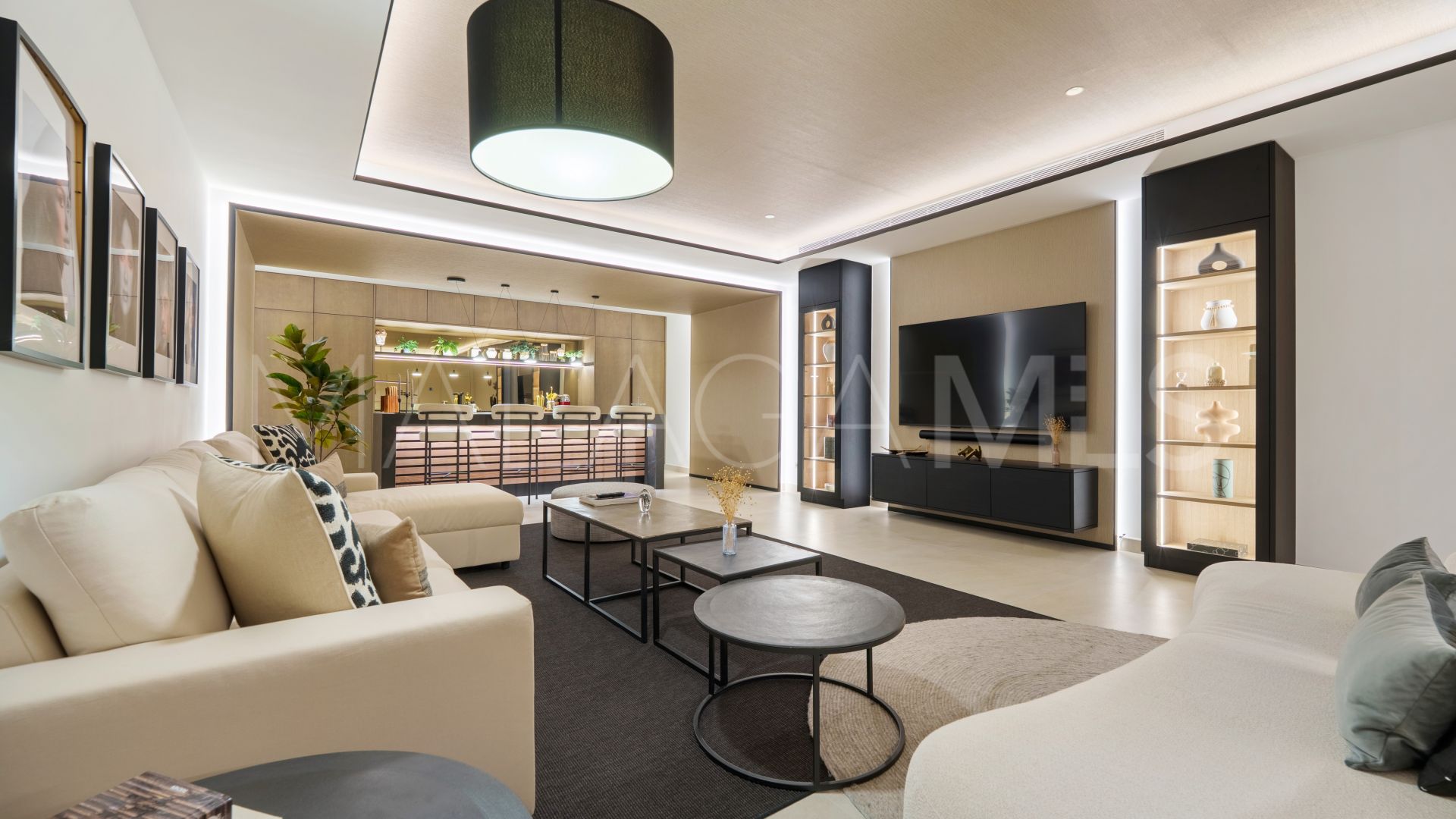 Villa for sale in Altos de Puente Romano