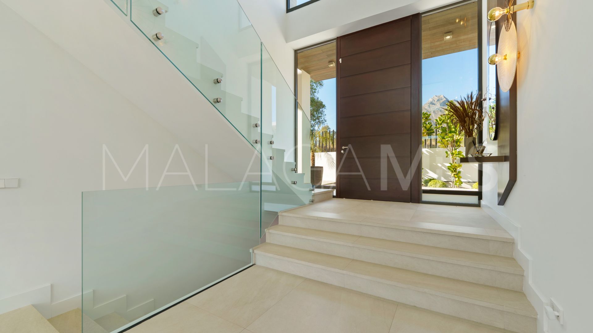 Villa for sale in Altos de Puente Romano