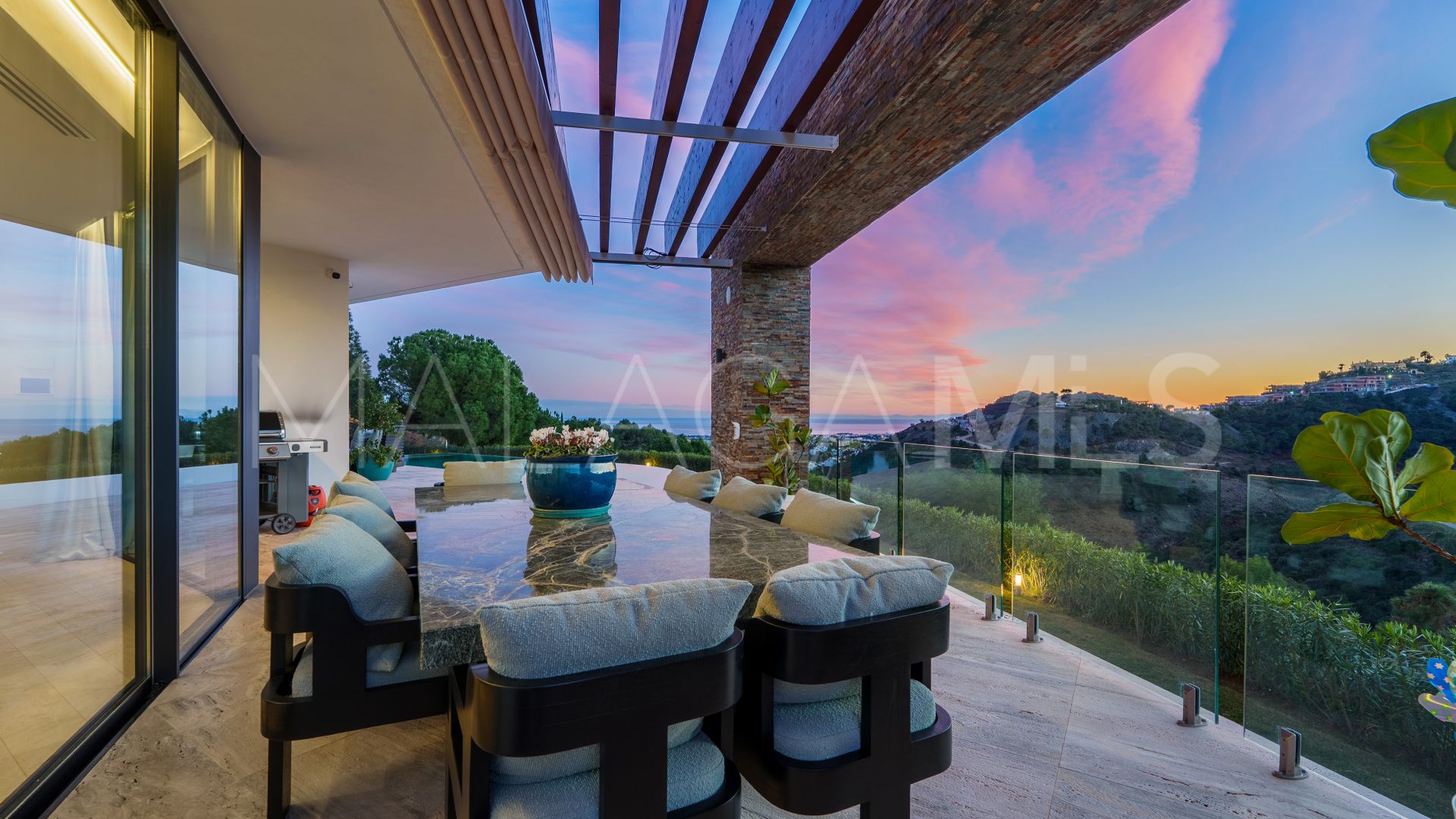 El Madroñal, villa for sale