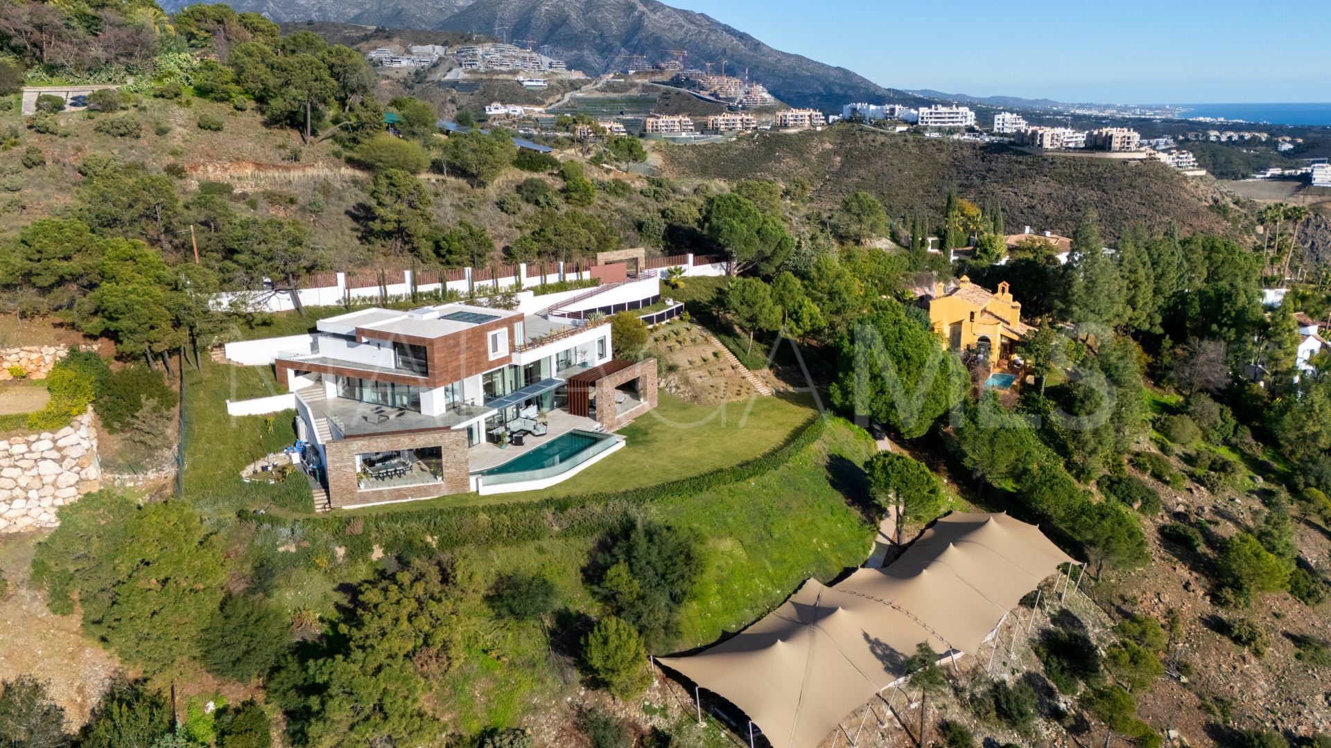 El Madroñal, villa for sale