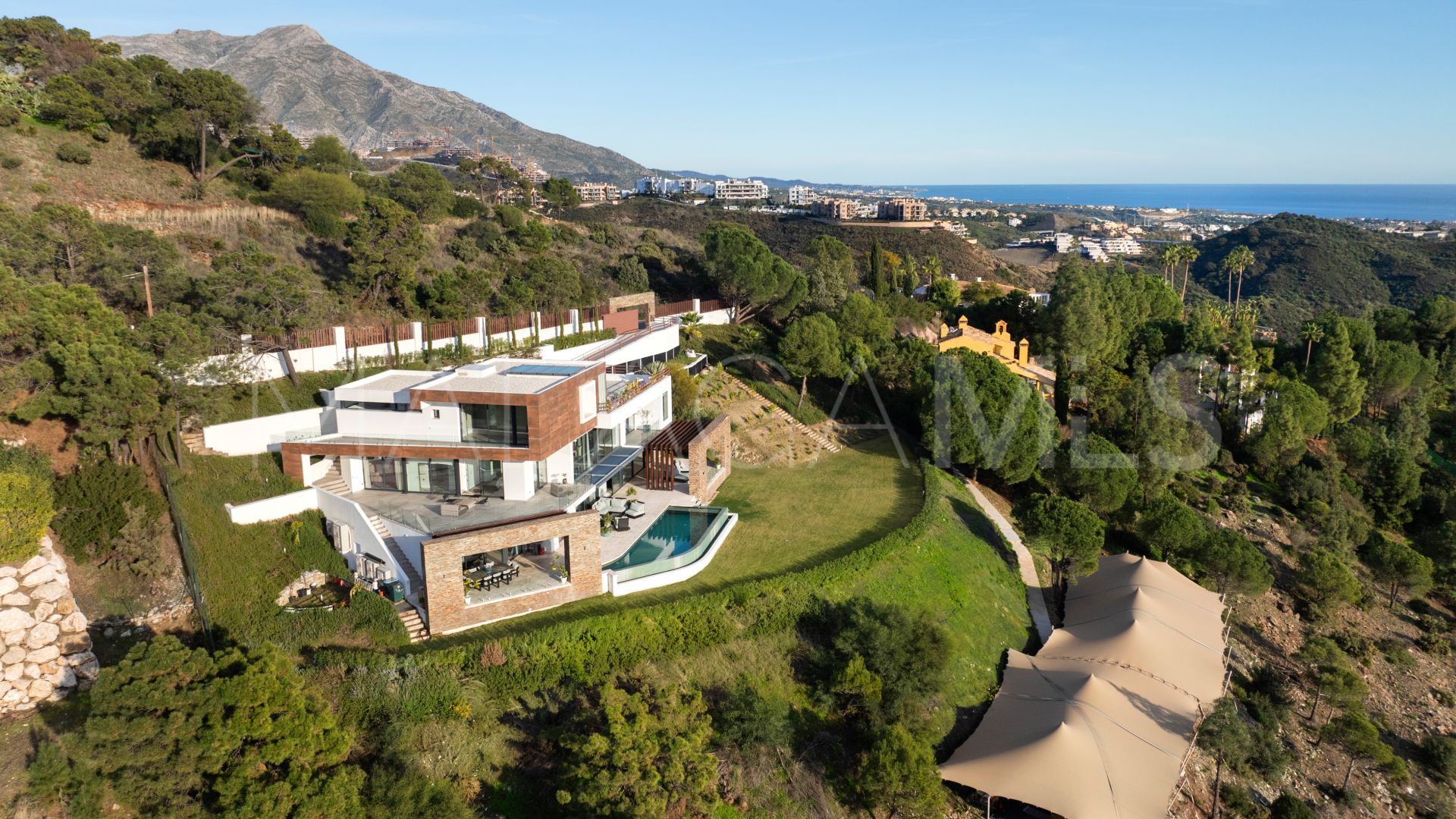 El Madroñal, villa for sale