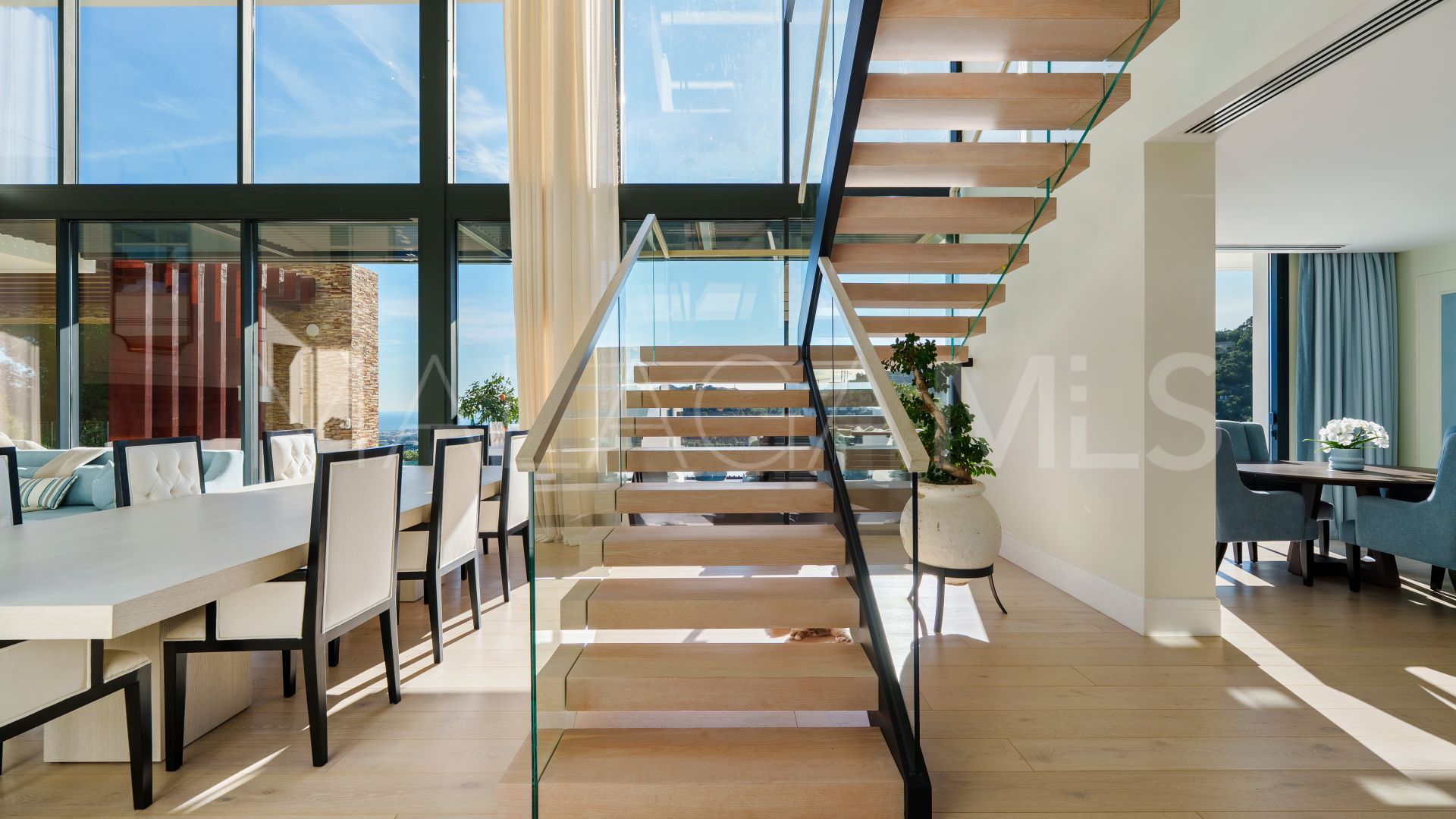 El Madroñal, villa for sale
