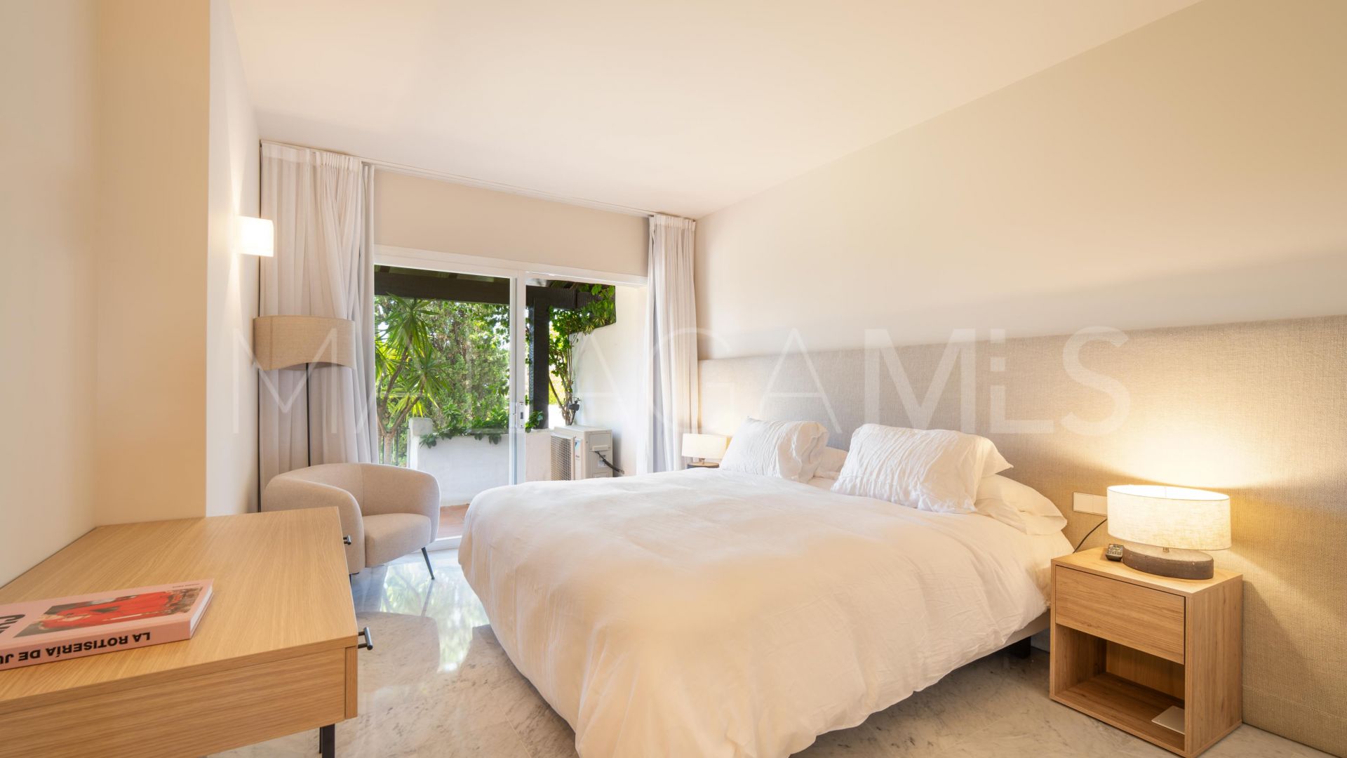 Apartment for sale in Marina de Puente Romano with 2 bedrooms