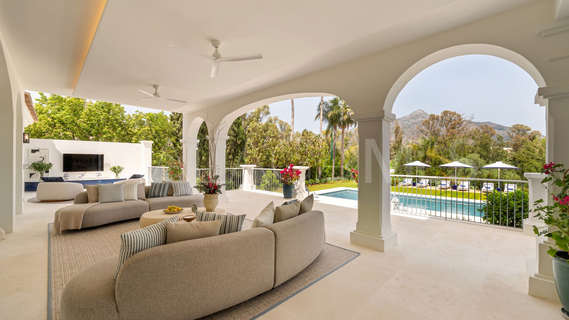 For sale villa in La Cerquilla with 6 bedrooms
